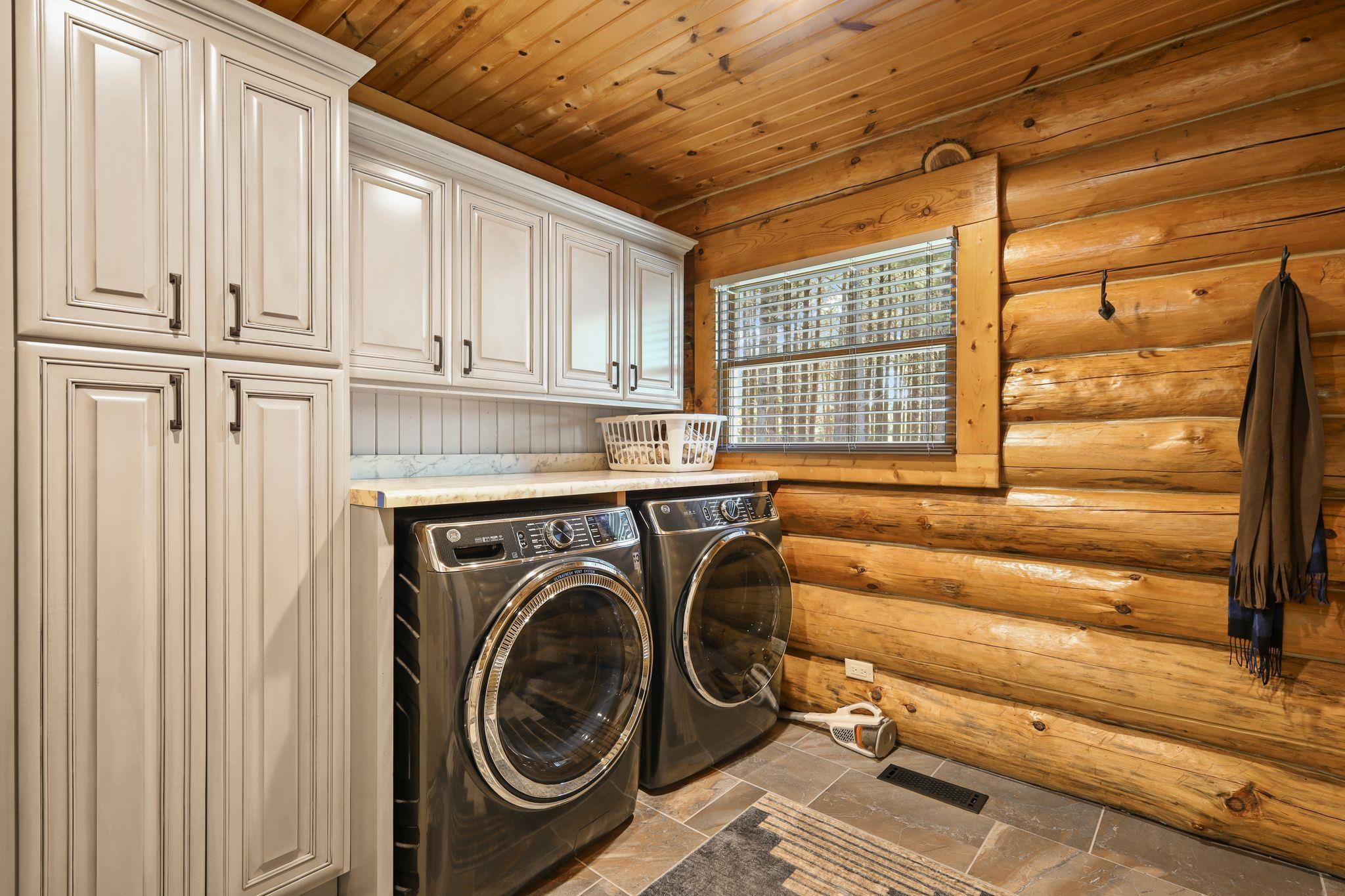 E4519 Maple Court