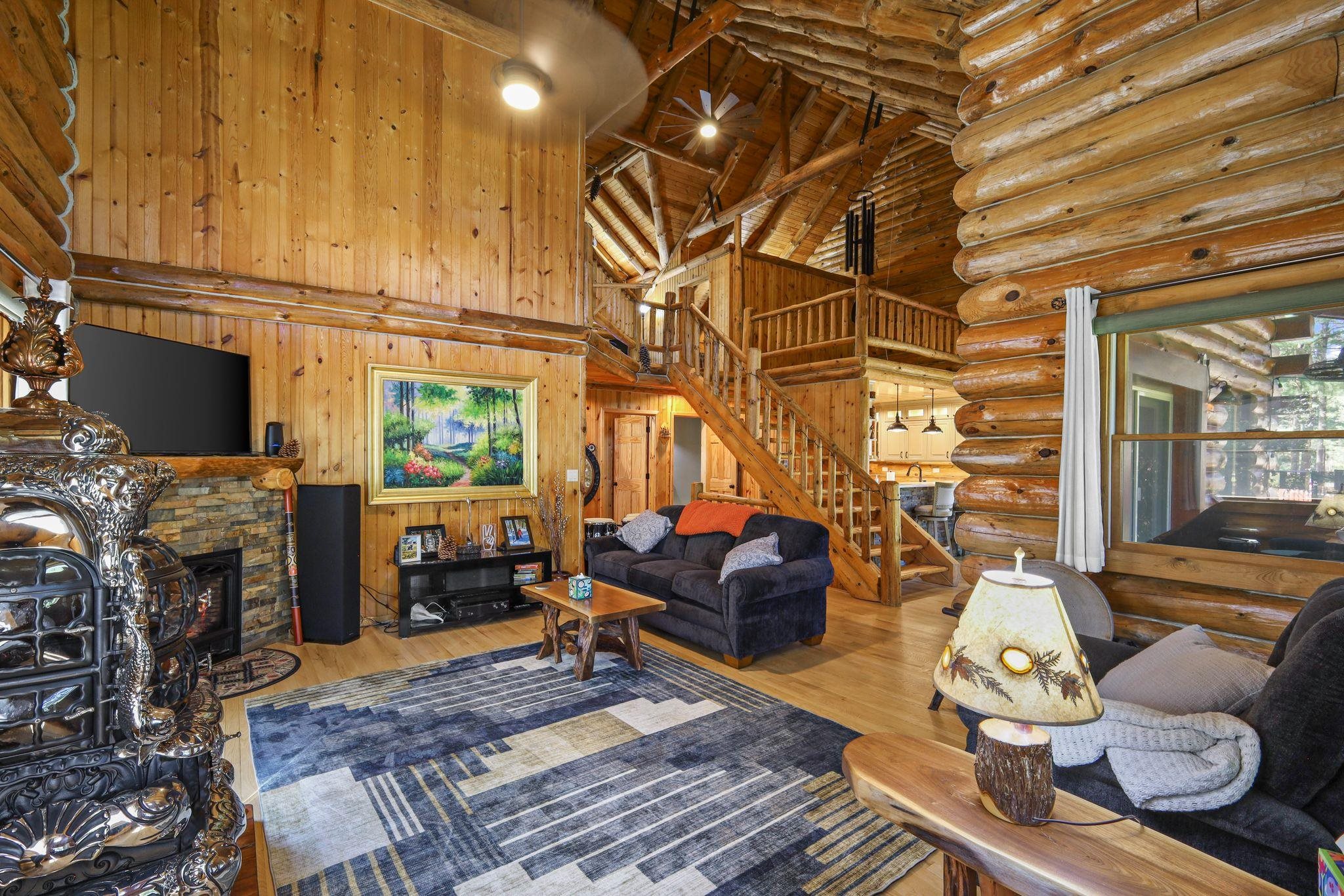 E4519 Maple Court
