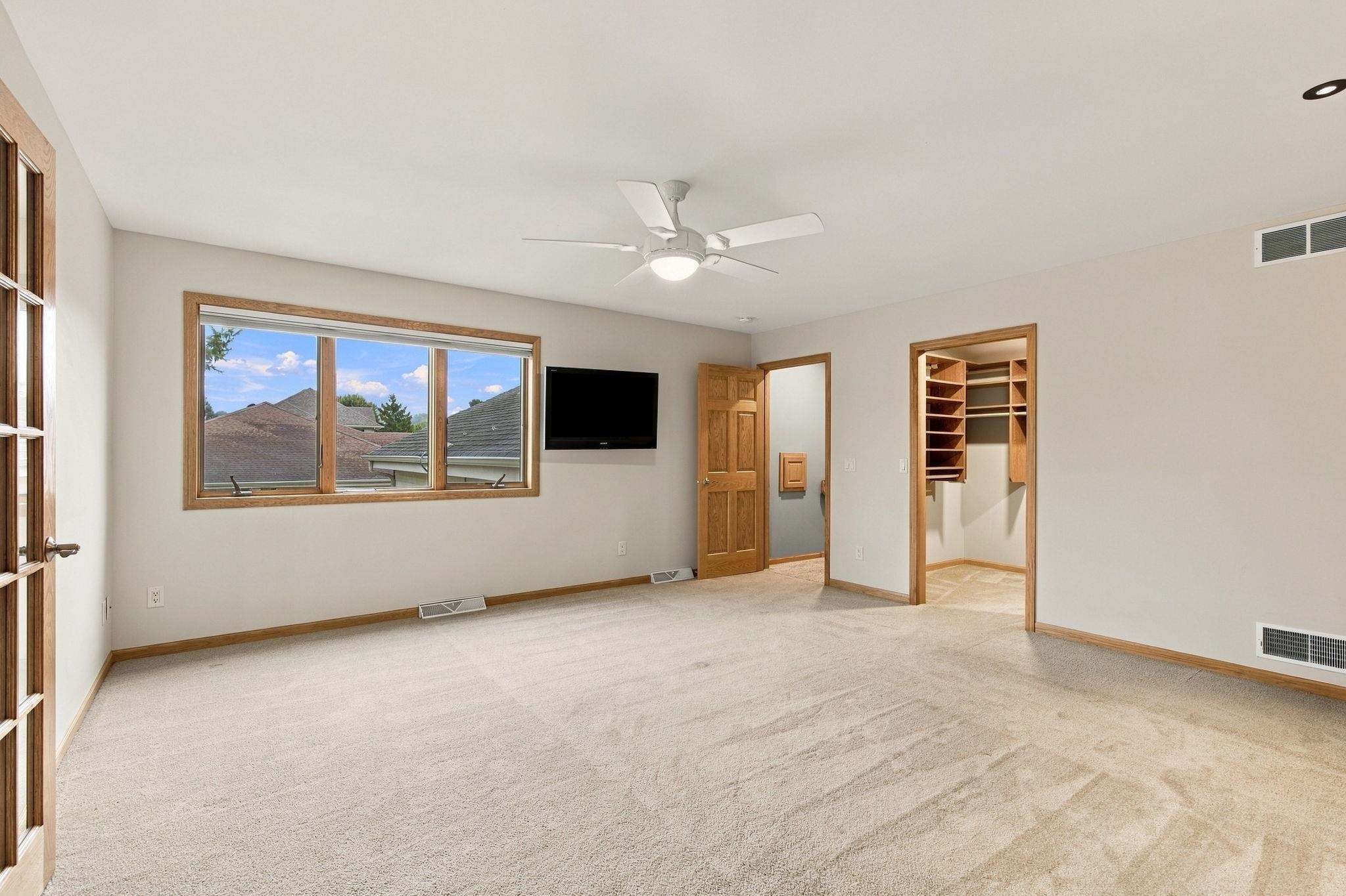 9514 Hill Creek Drive