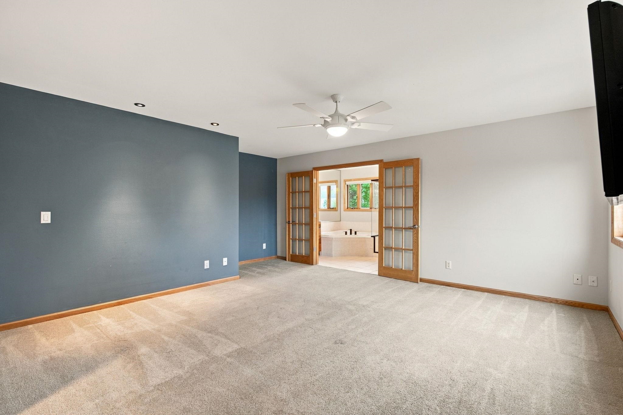 9514 Hill Creek Drive