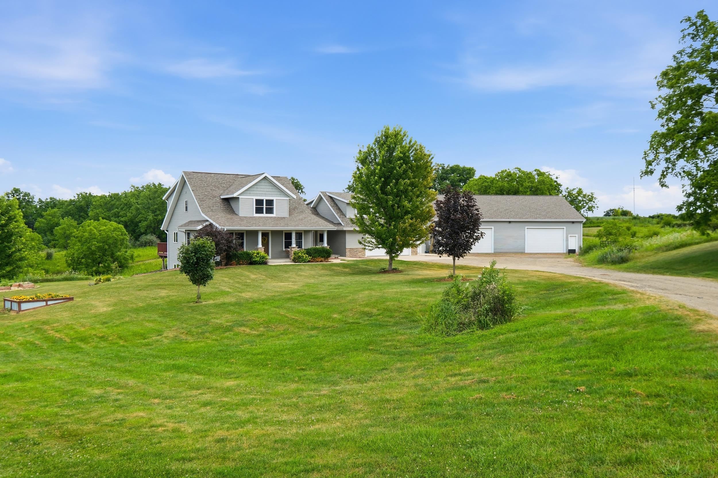 10250 County Road ID