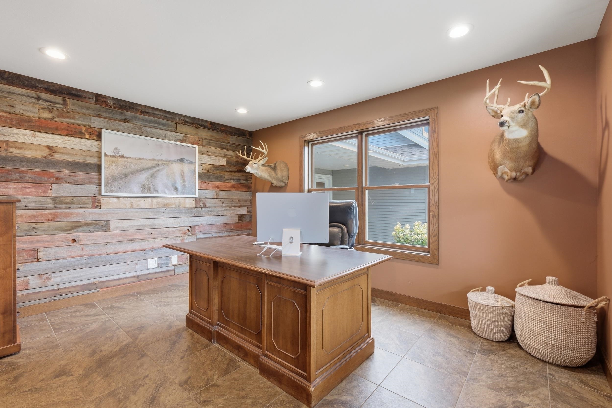 10250 County Road ID