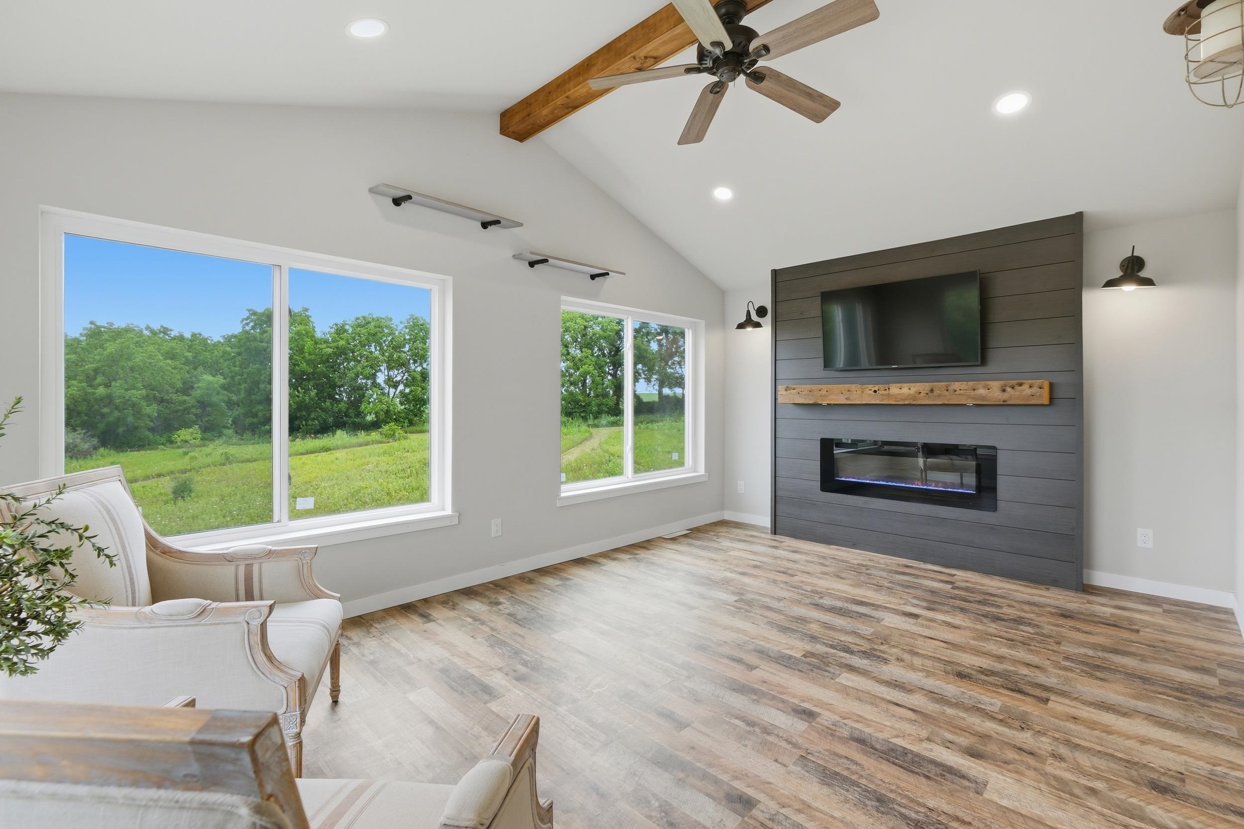 10250 County Road ID