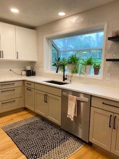 122 N Kenosha Drive