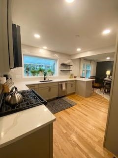 122 N Kenosha Drive