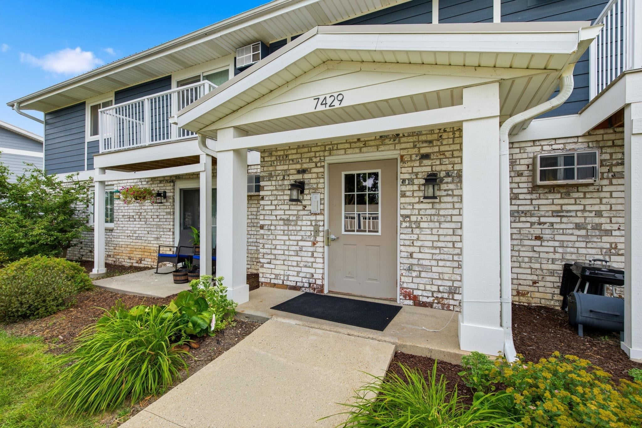 7429 Old Sauk Road 302