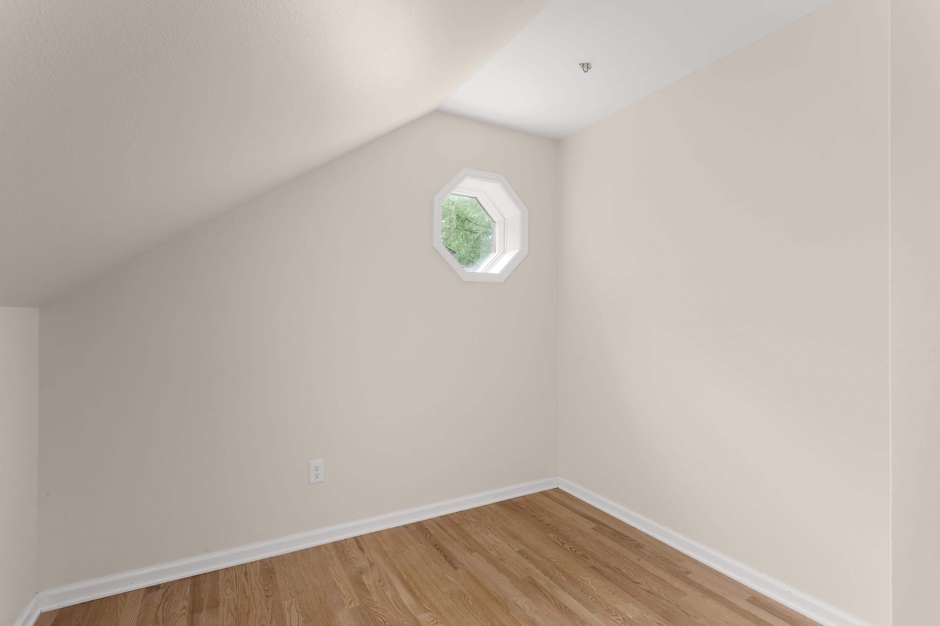 5809 Hempstead Road