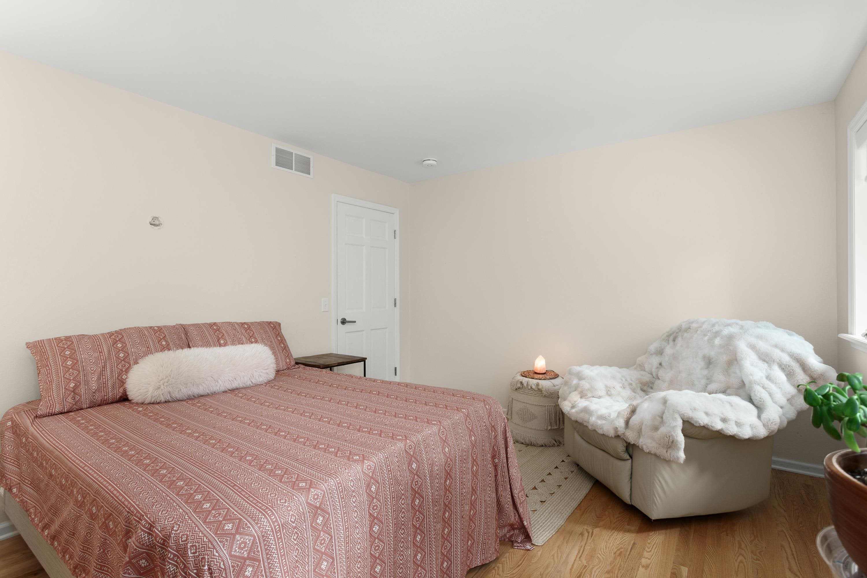 5809 Hempstead Road