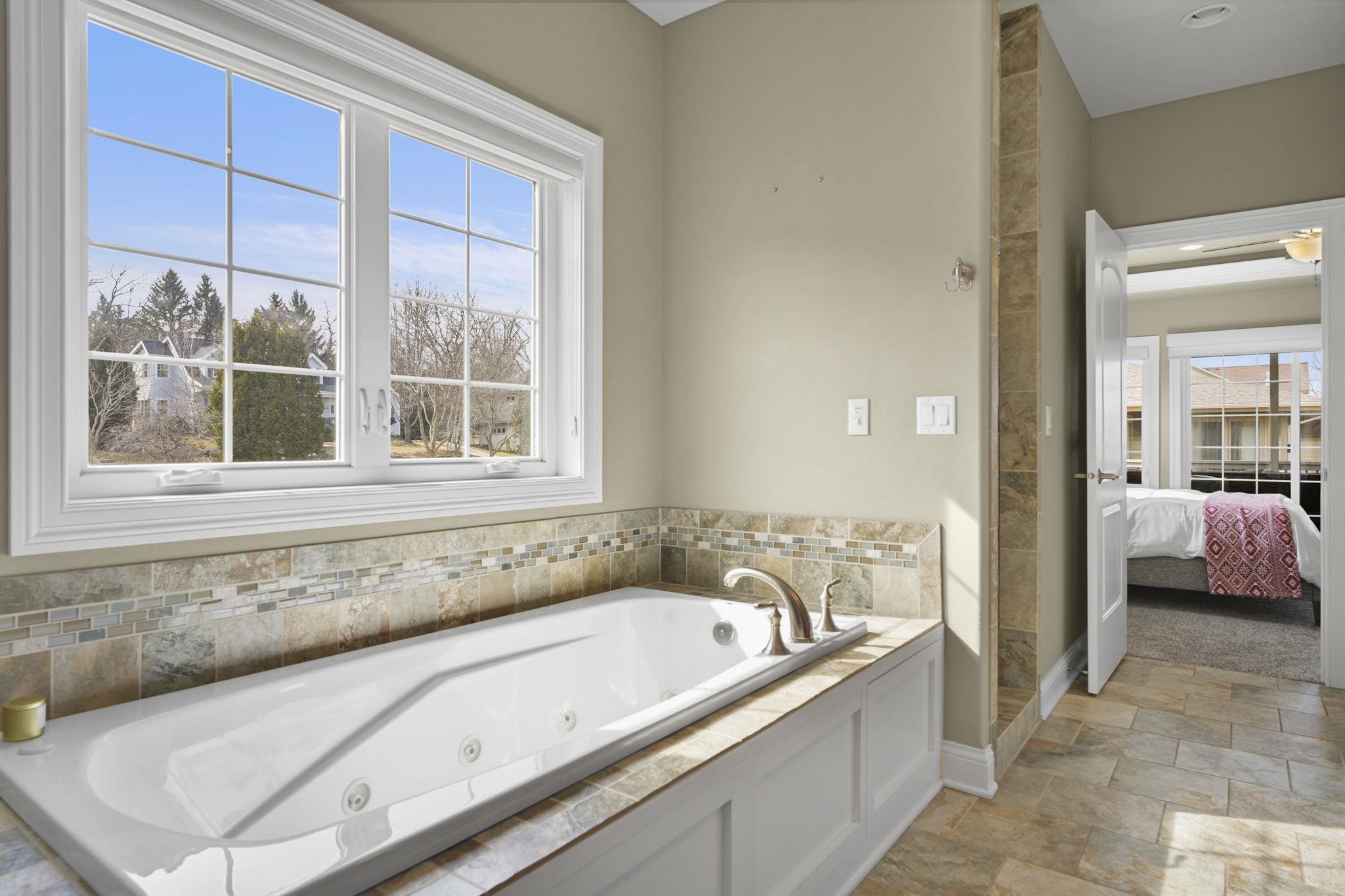 13 Arboredge Way
