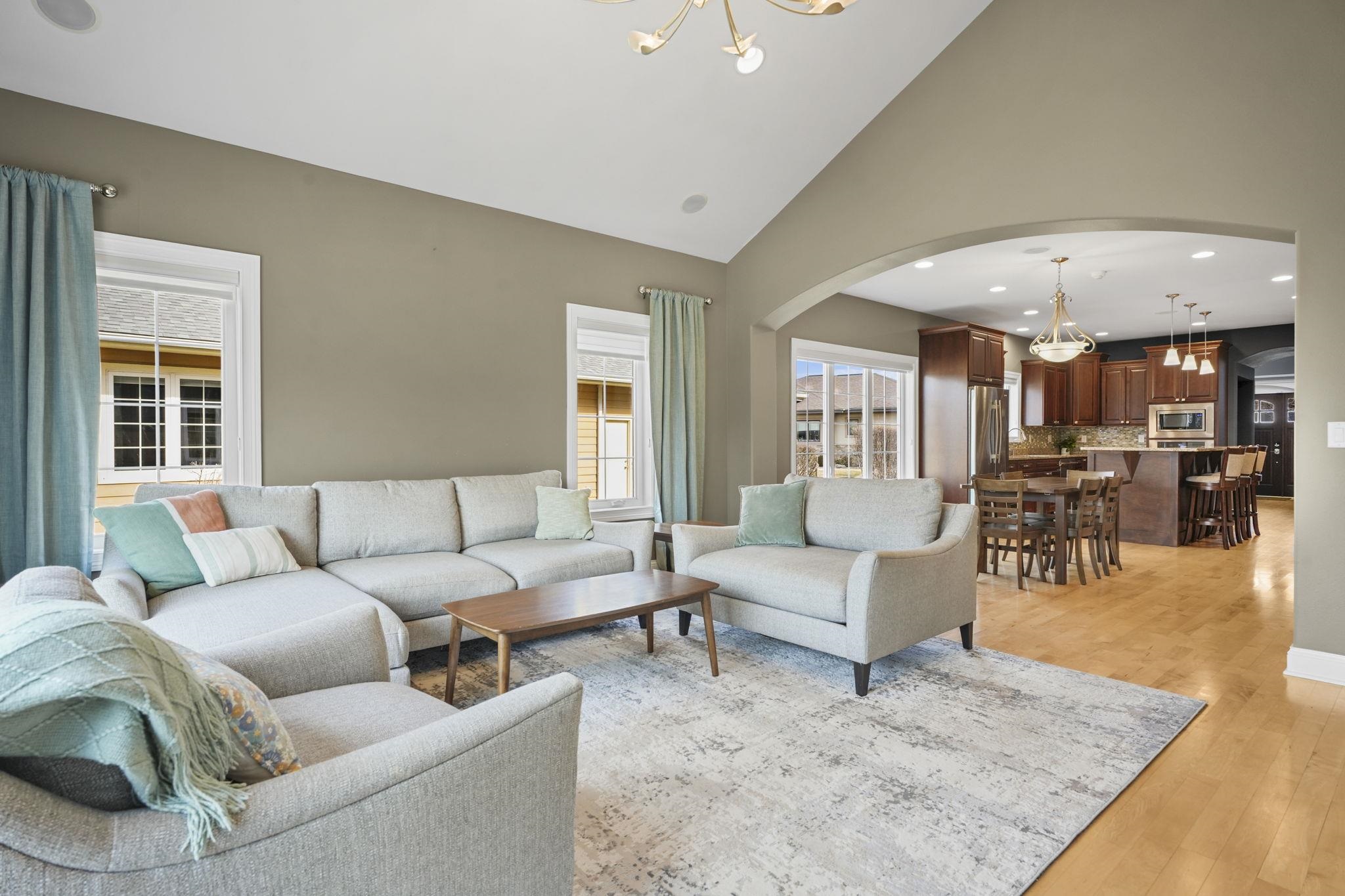 13 Arboredge Way