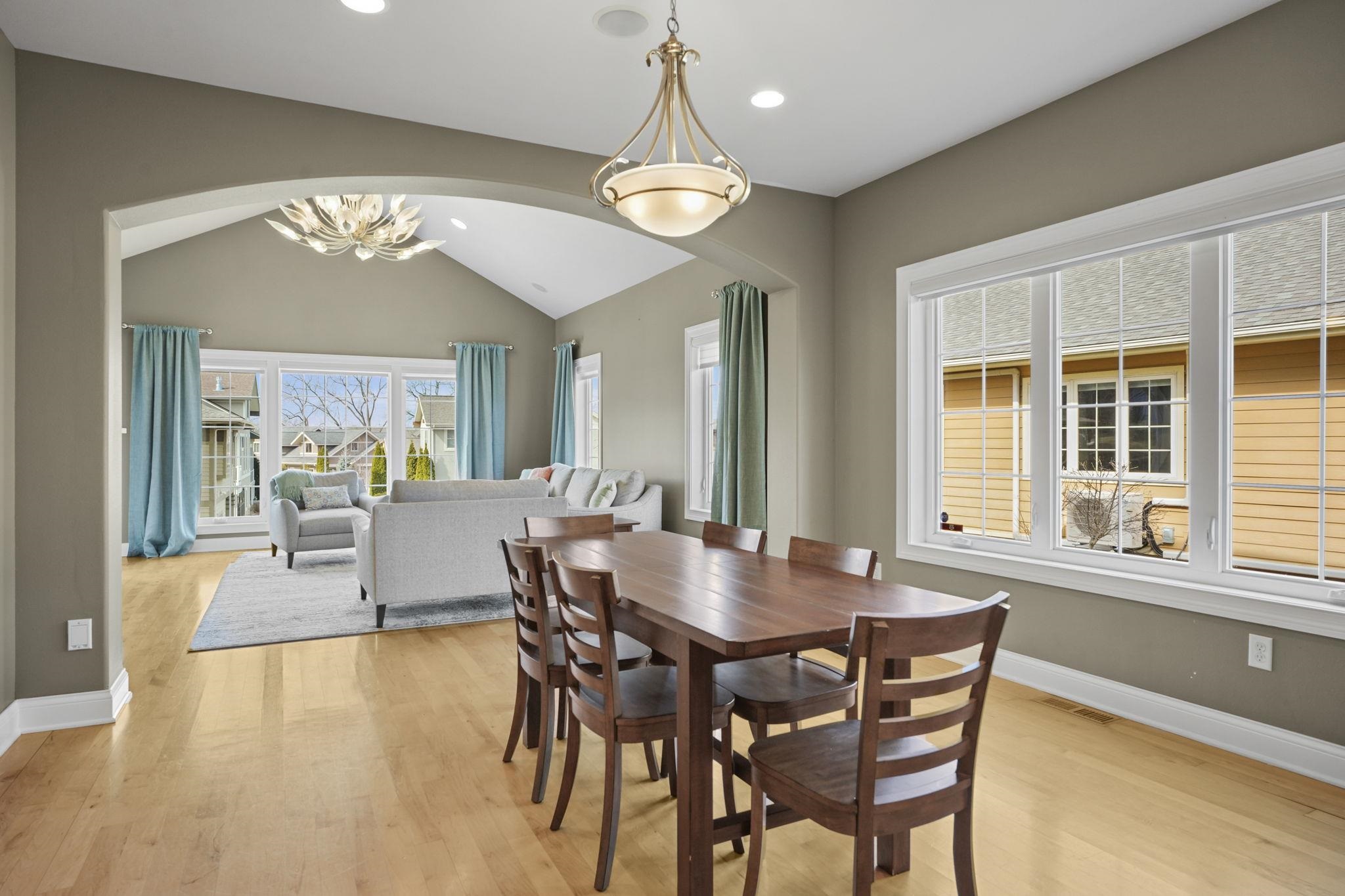 13 Arboredge Way