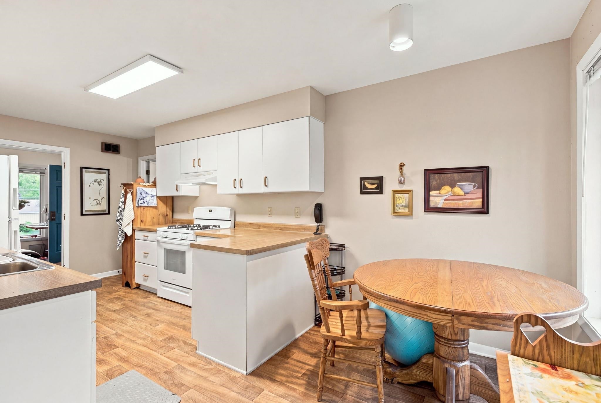 2606/2608 Baer Street