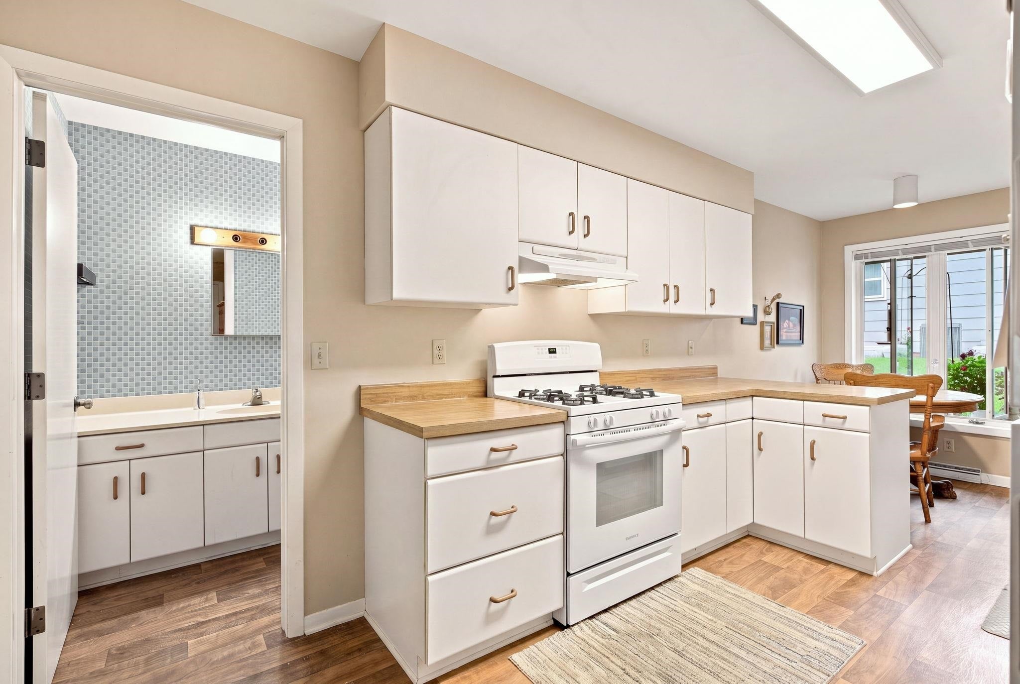 2606/2608 Baer Street