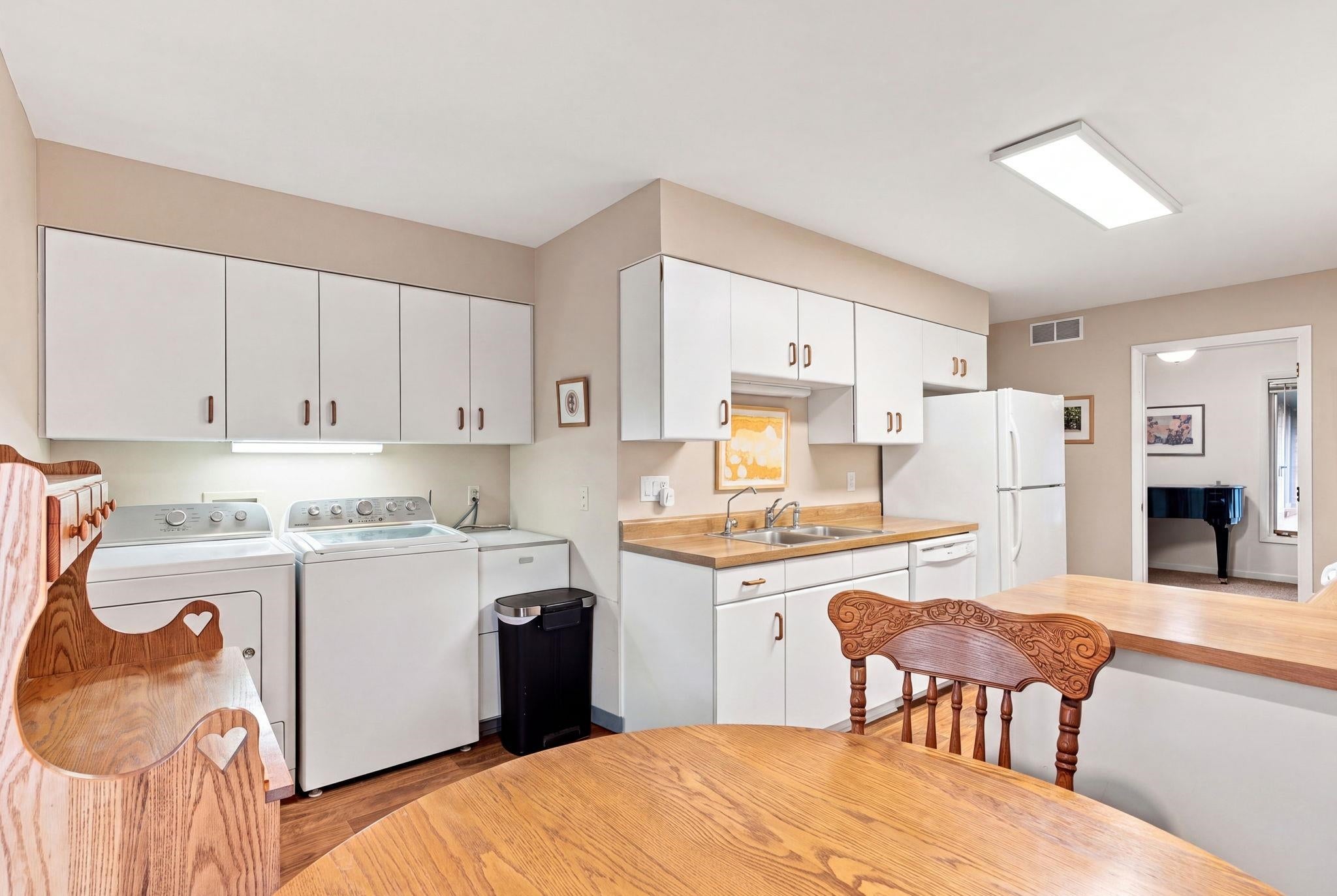 2606/2608 Baer Street