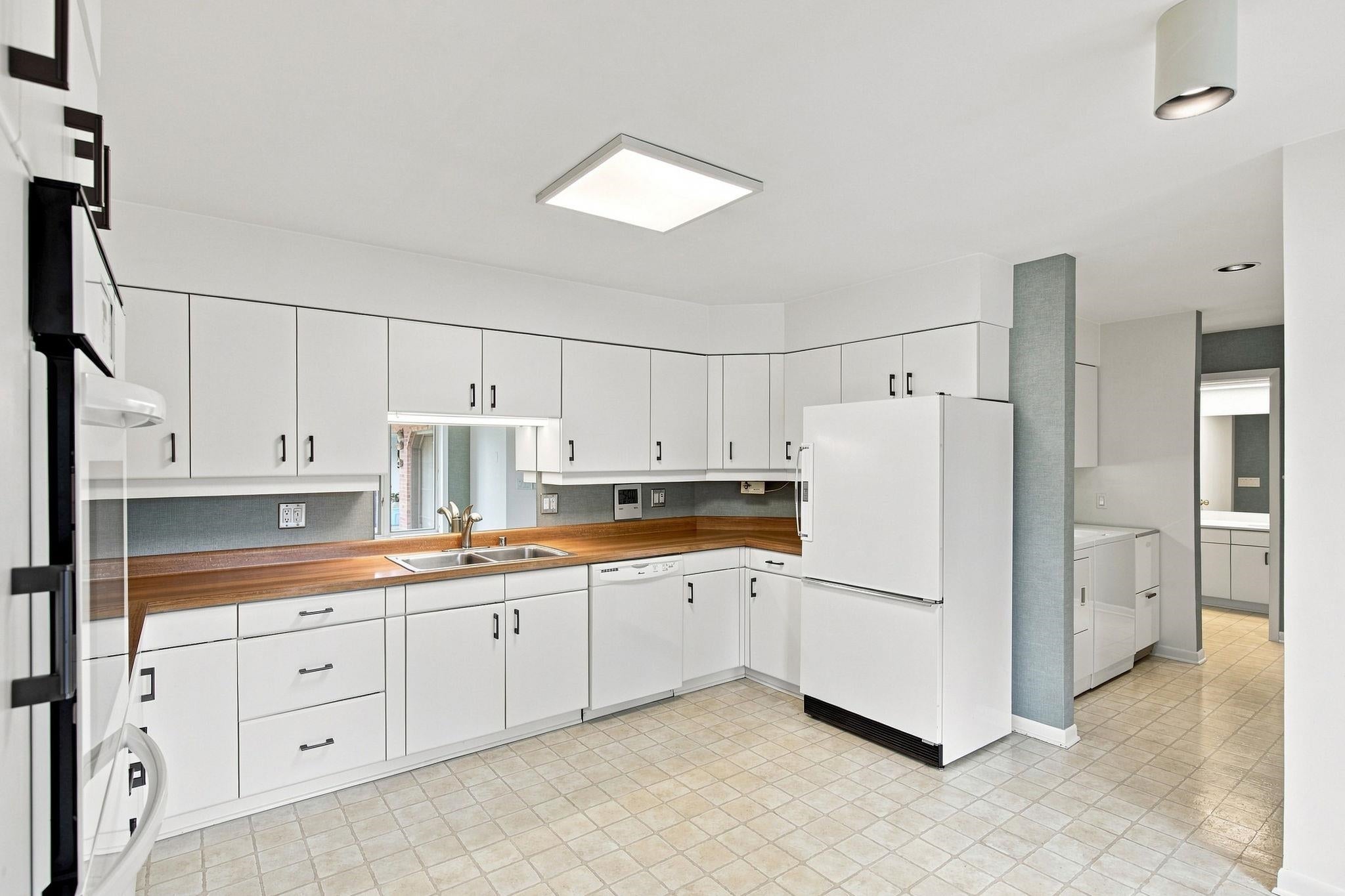 2606/2608 Baer Street