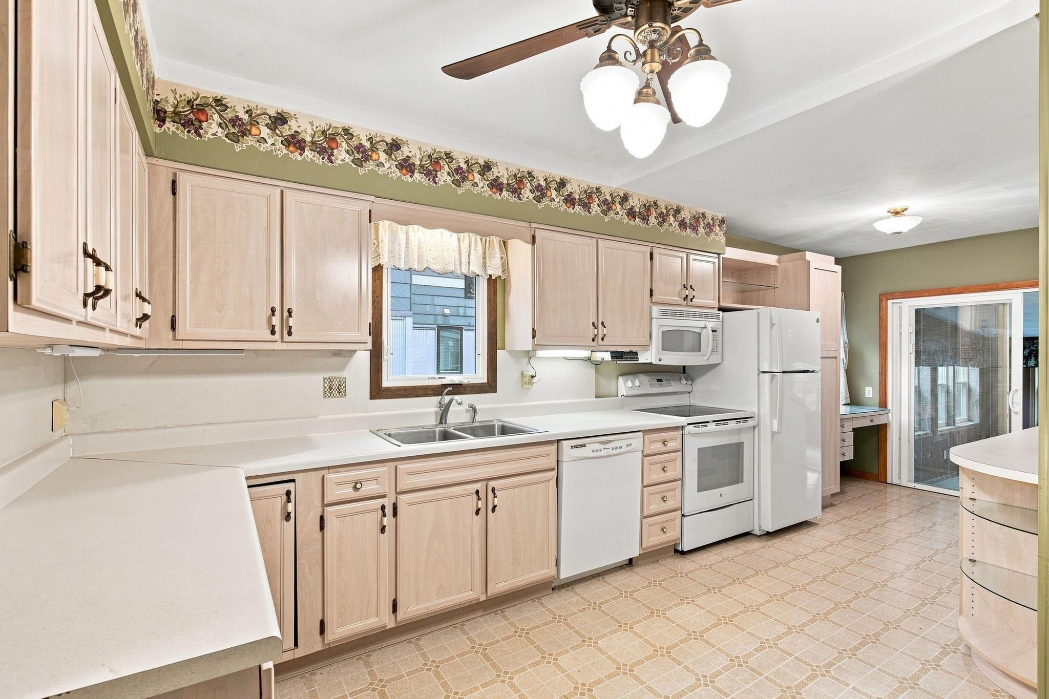 54 S Marquette Street