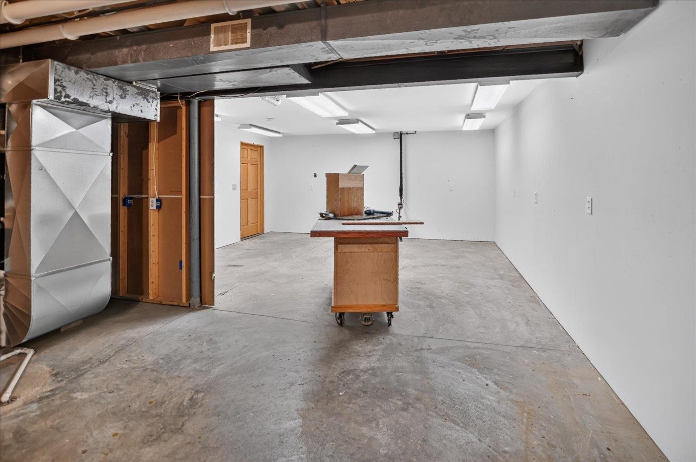 6 Fredericksburg Court