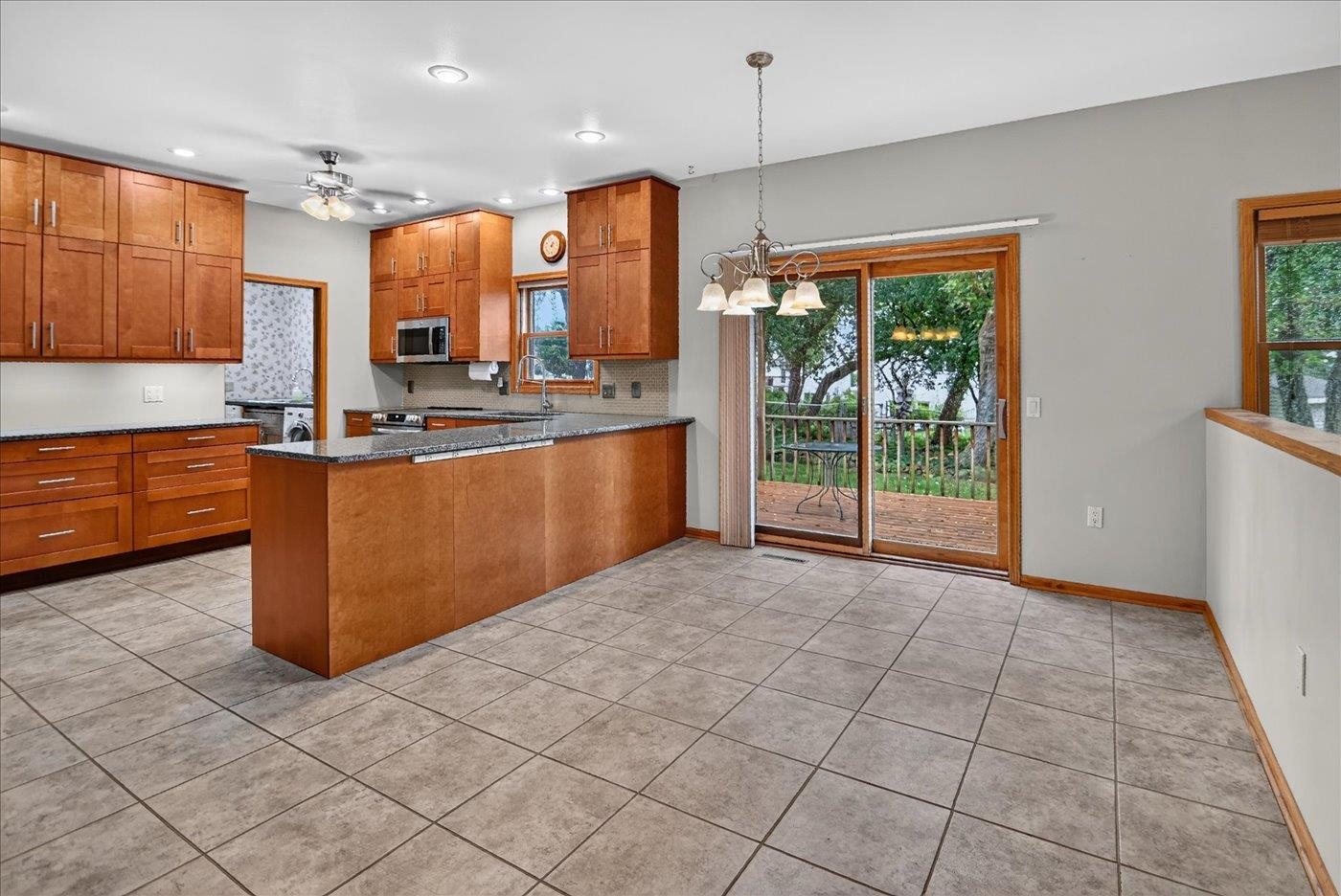 6 Fredericksburg Court