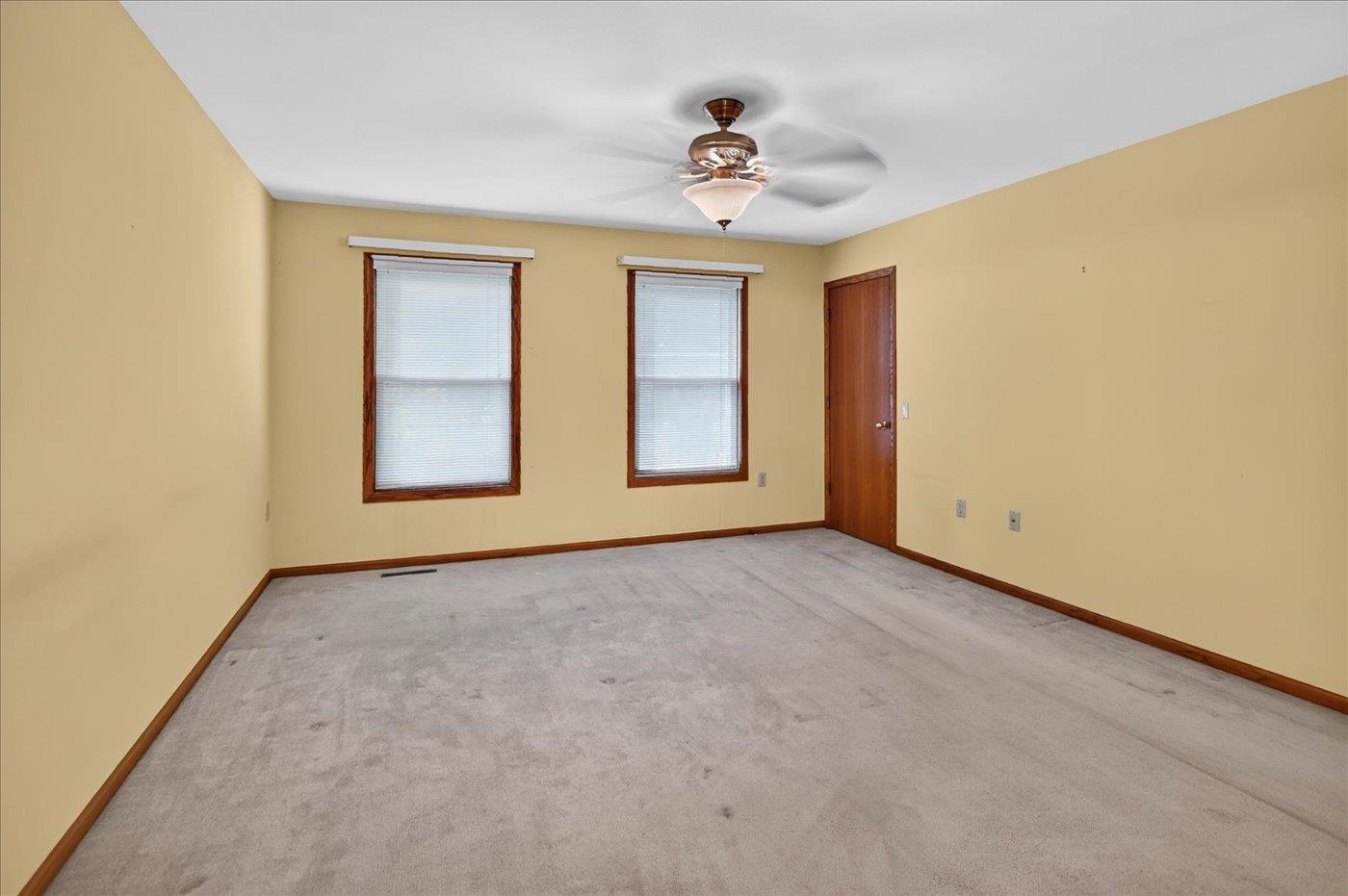 6 Fredericksburg Court