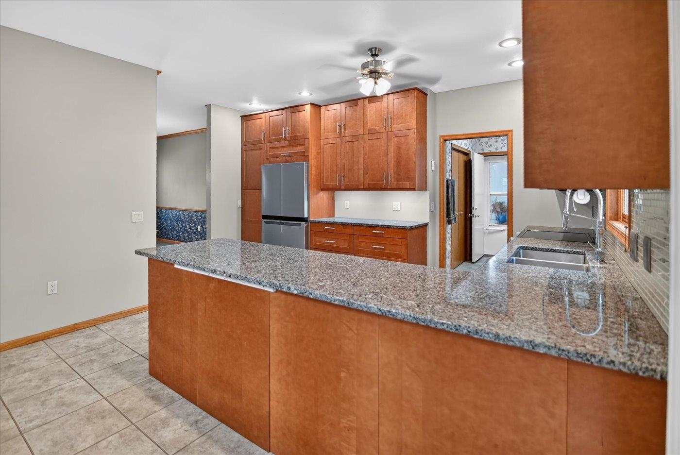 6 Fredericksburg Court