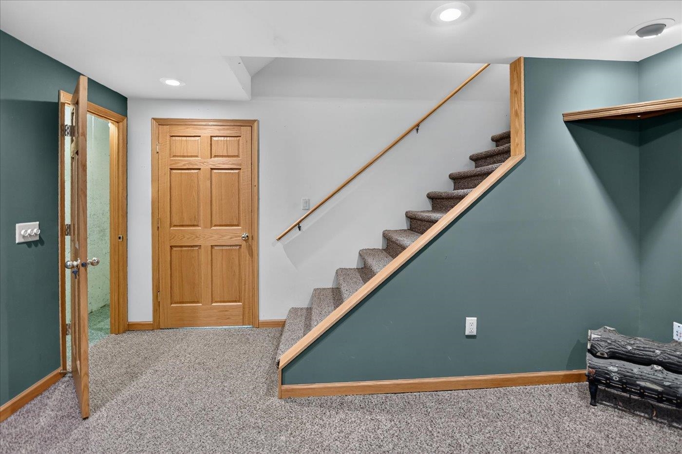 6 Fredericksburg Court