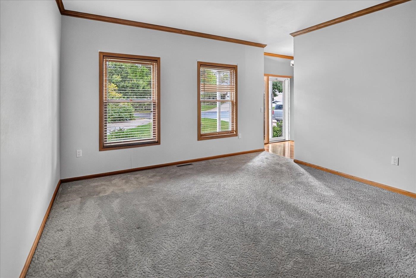 6 Fredericksburg Court