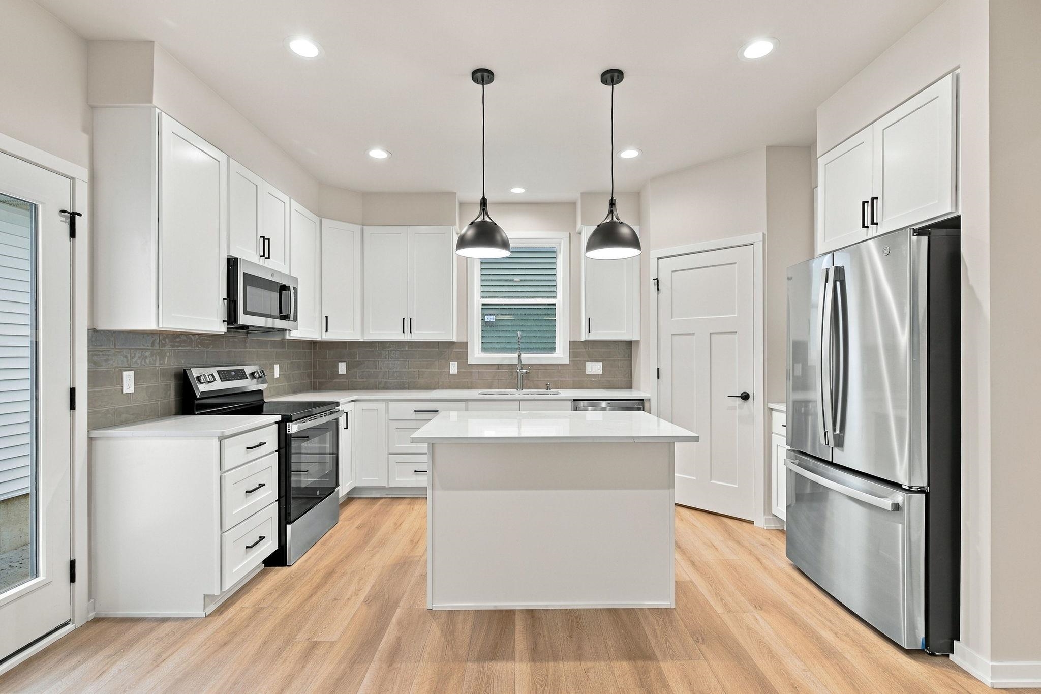 2809 Crinkle Root Drive