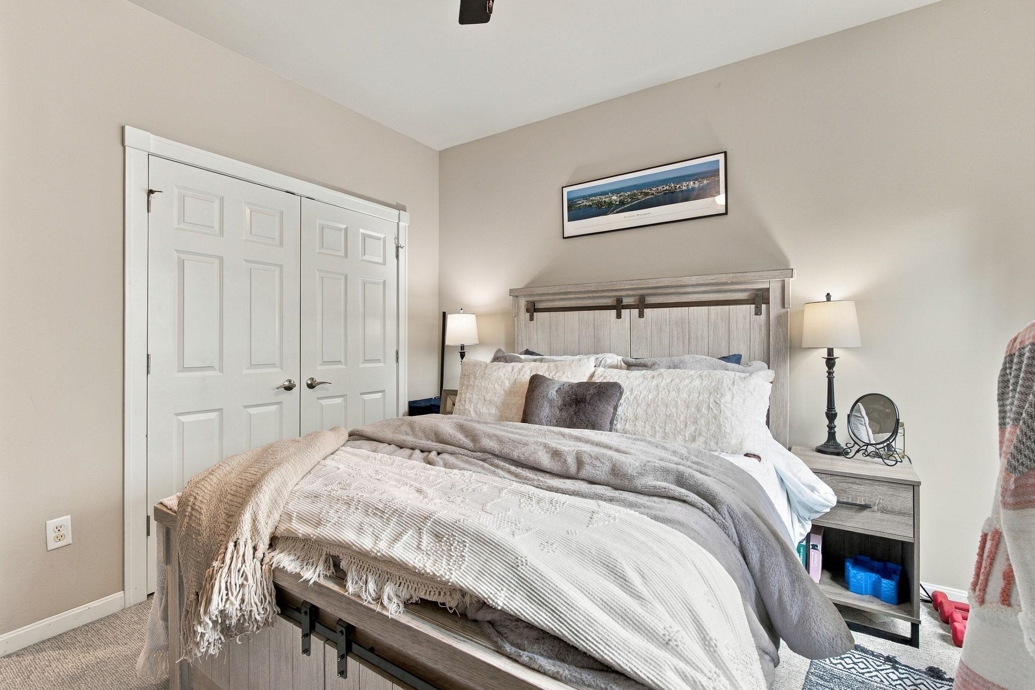 5192 Sassafras Drive Unit: 211