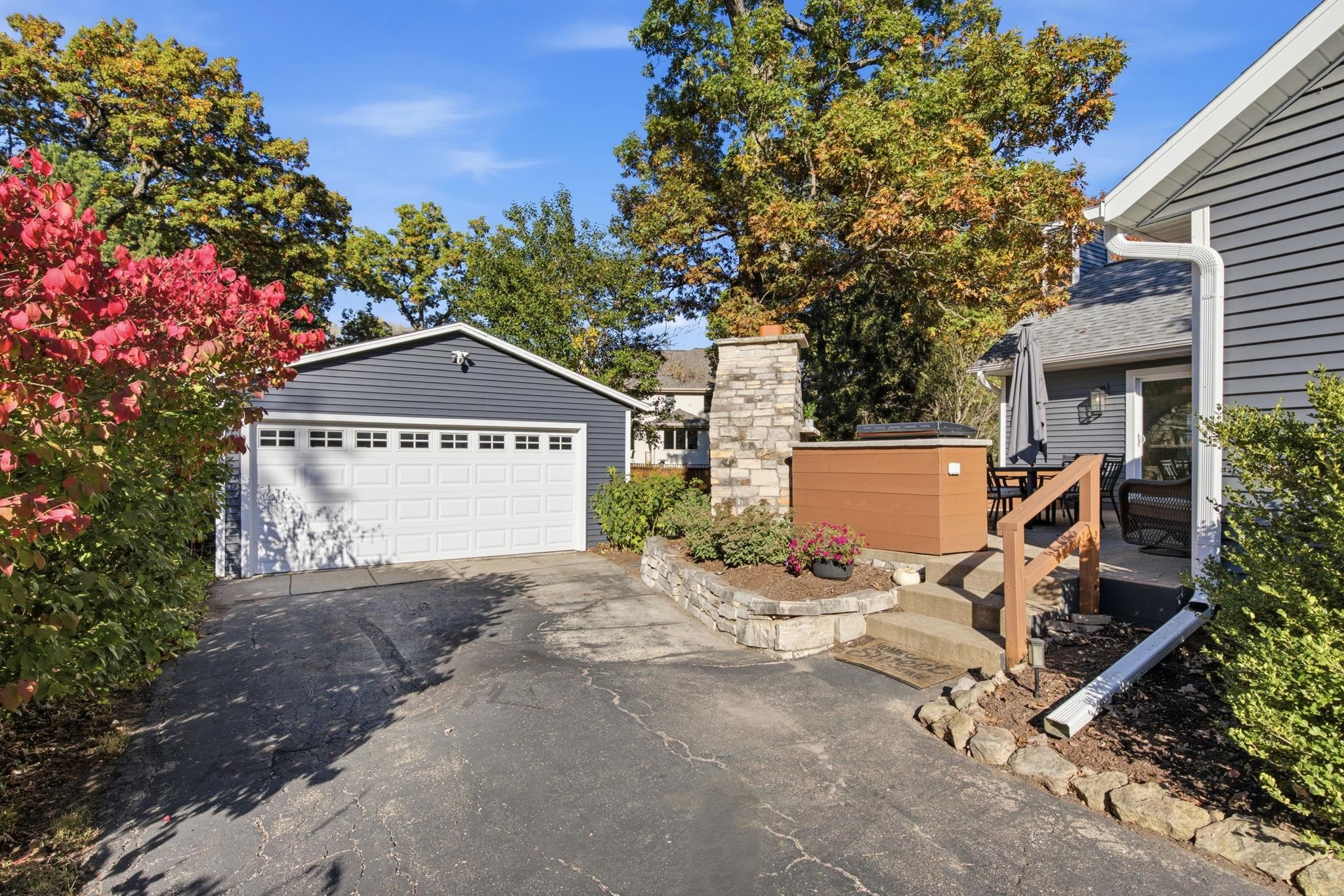 613 W Dean Avenue