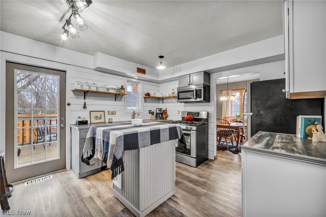16524 Timberline Drive