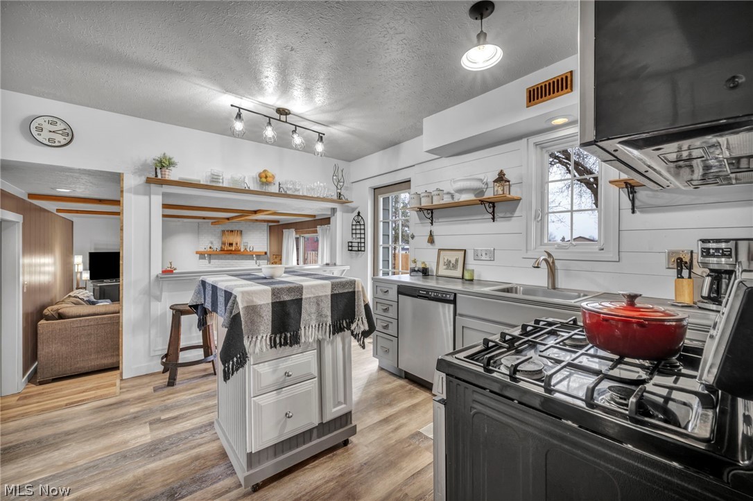 16524 Timberline Drive