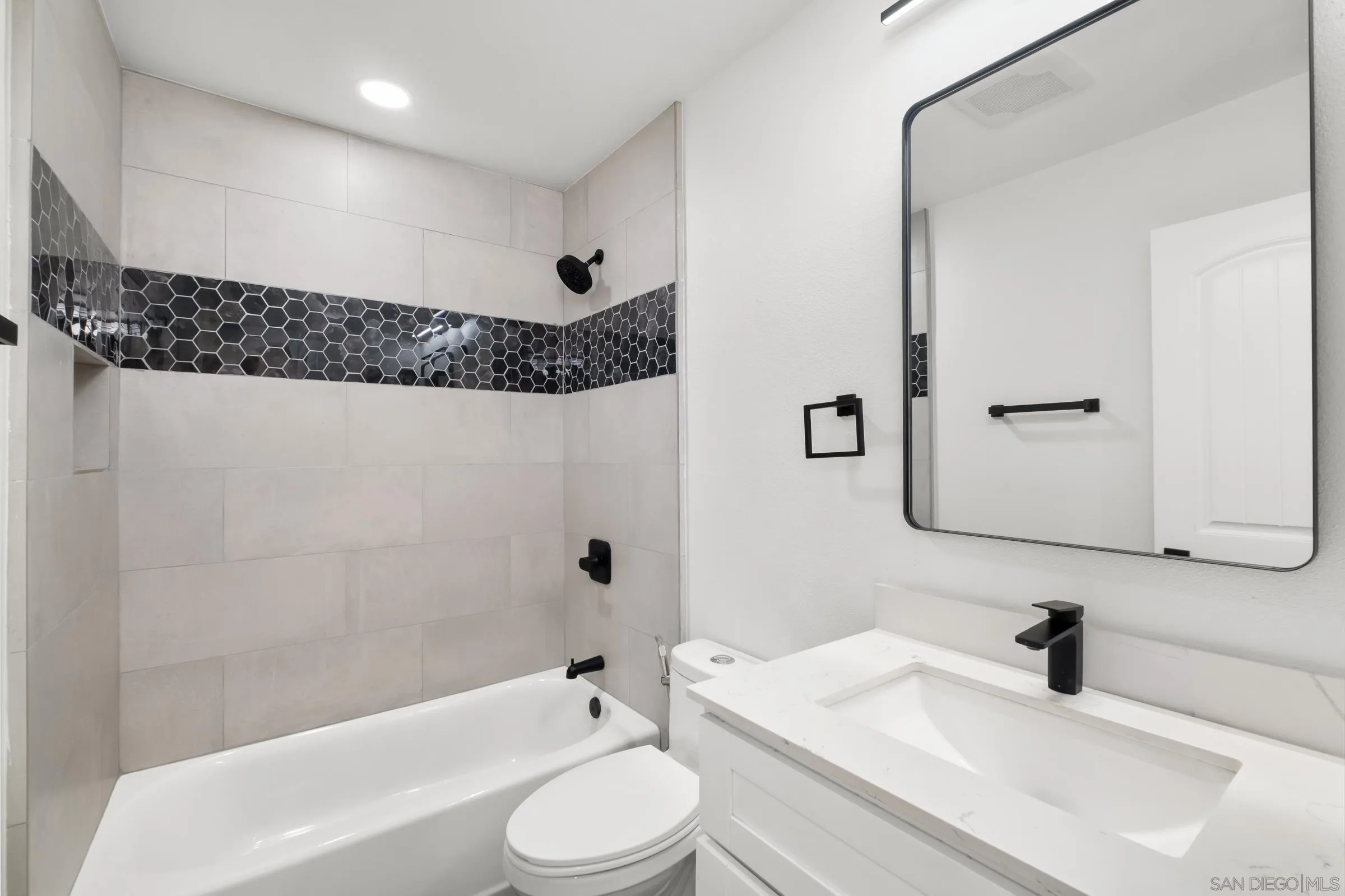6069 Rancho Mission Road Unit 105