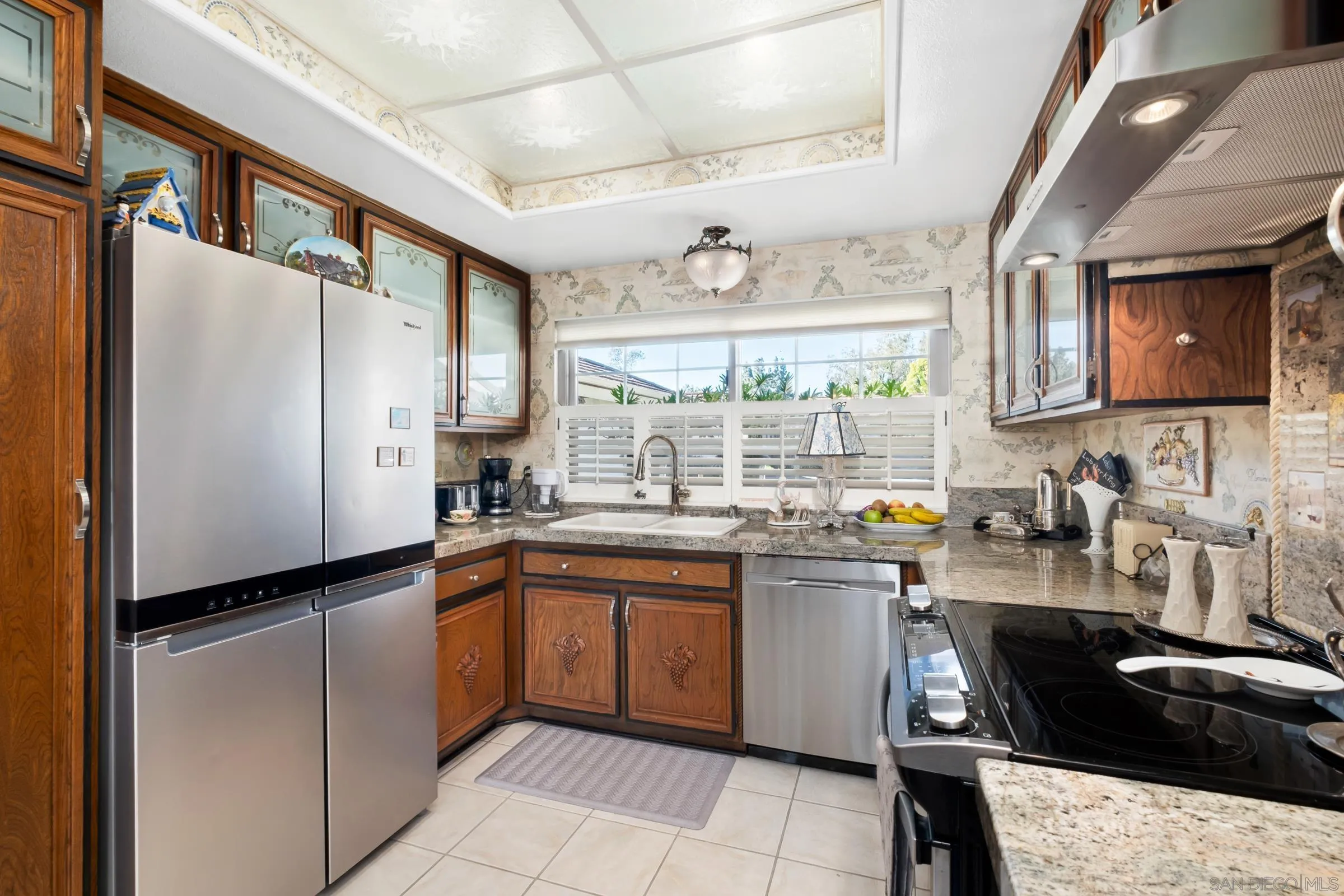 1169 Calle Del Baston