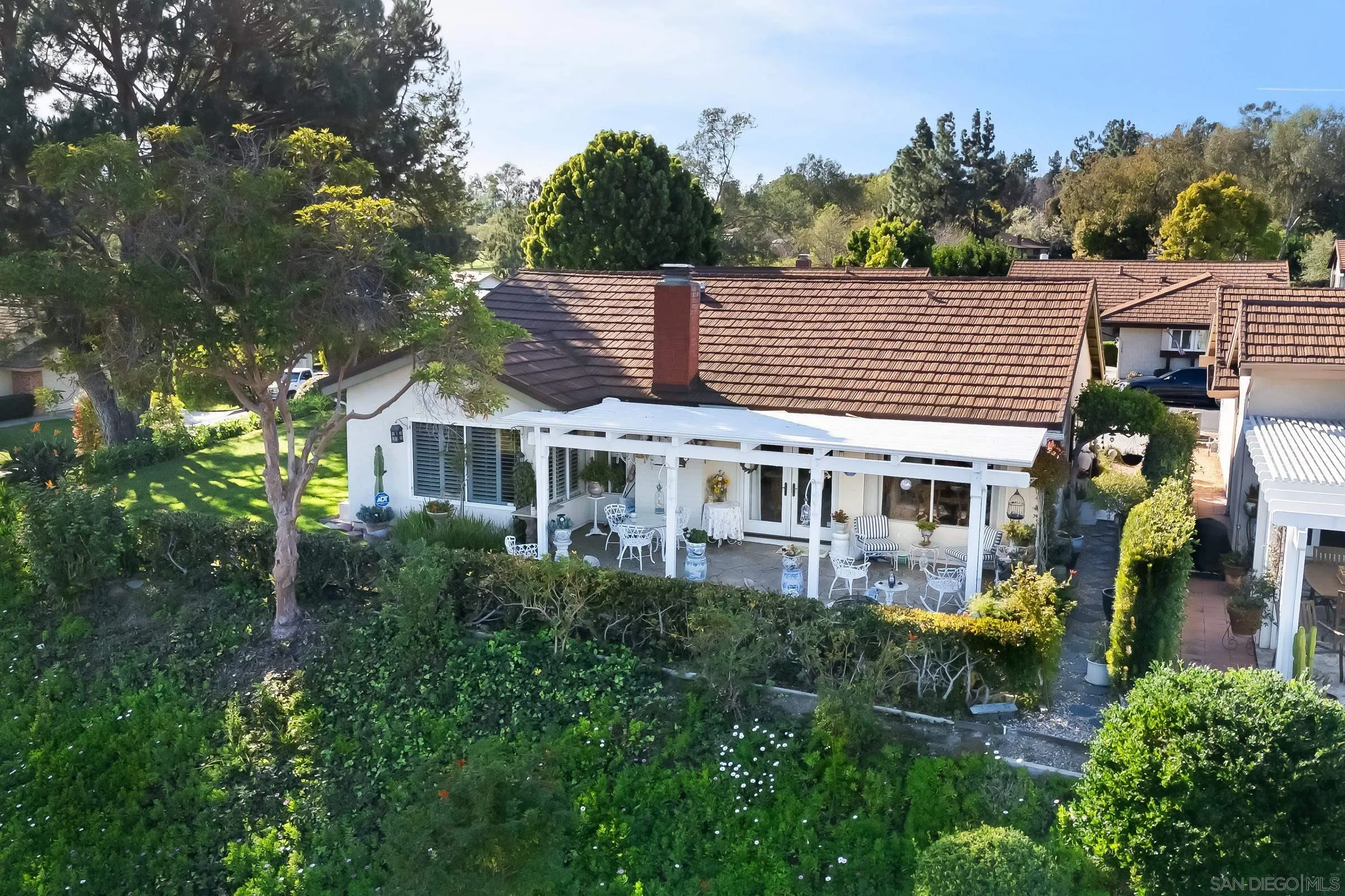 1169 Calle Del Baston