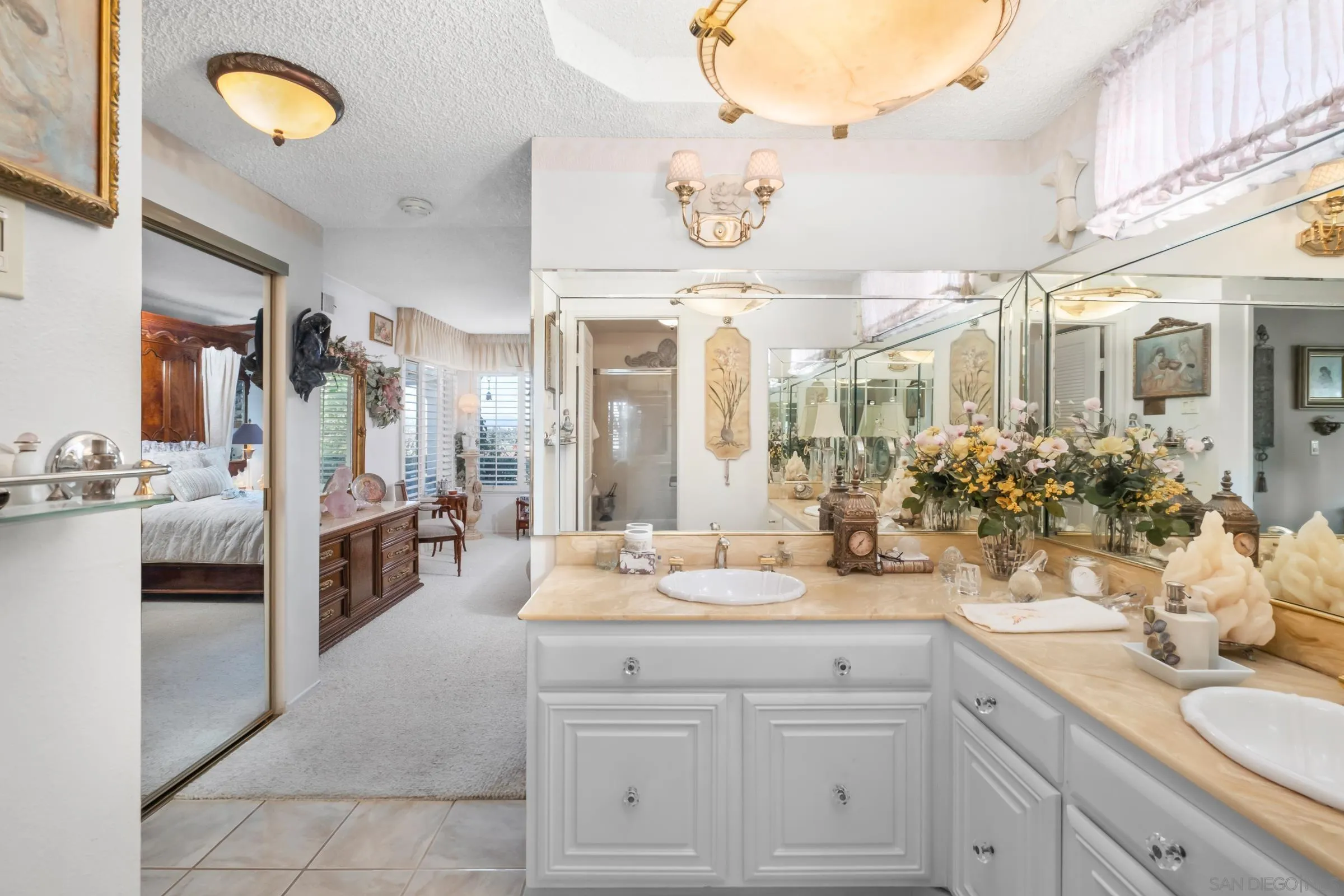 1169 Calle Del Baston