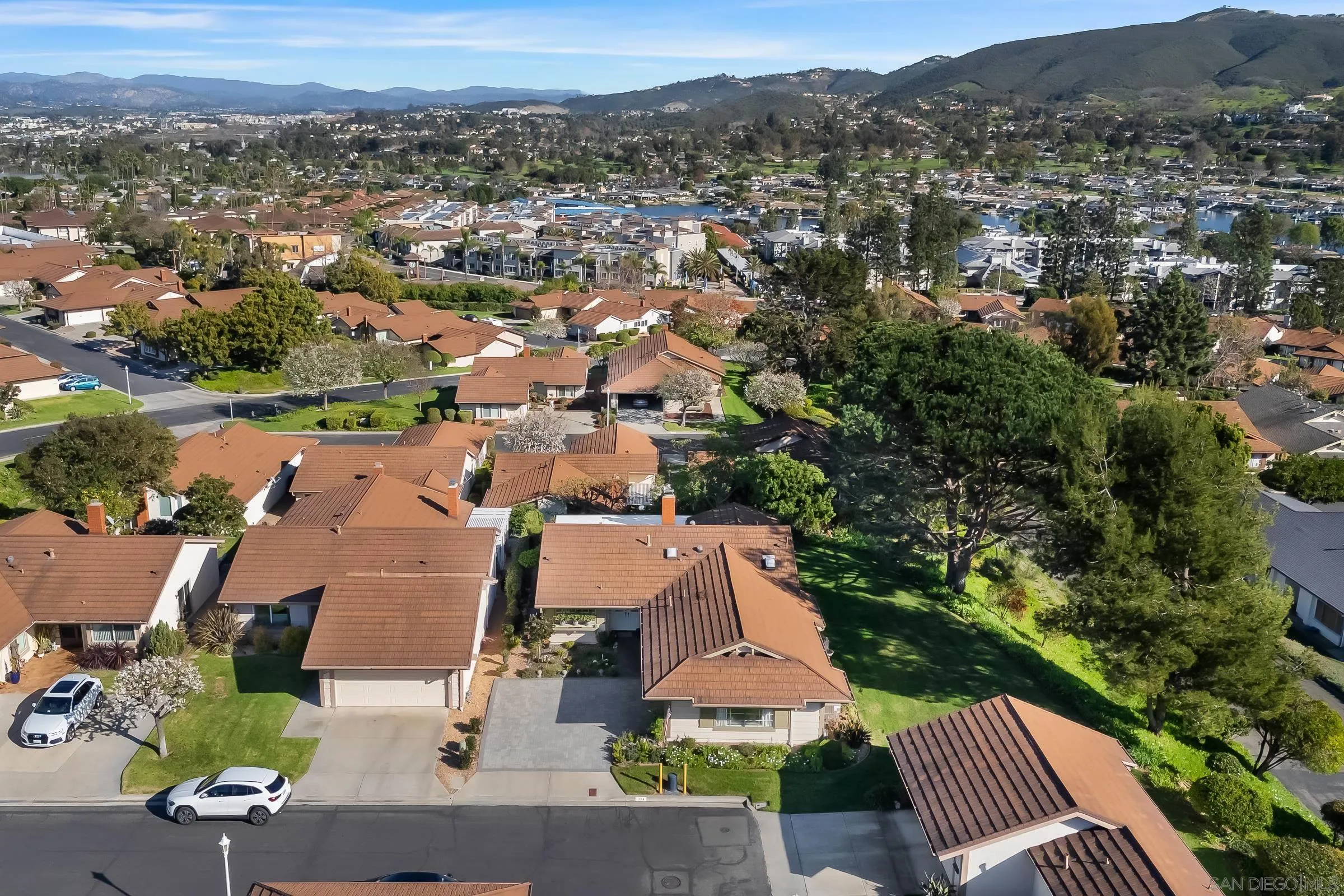 1169 Calle Del Baston