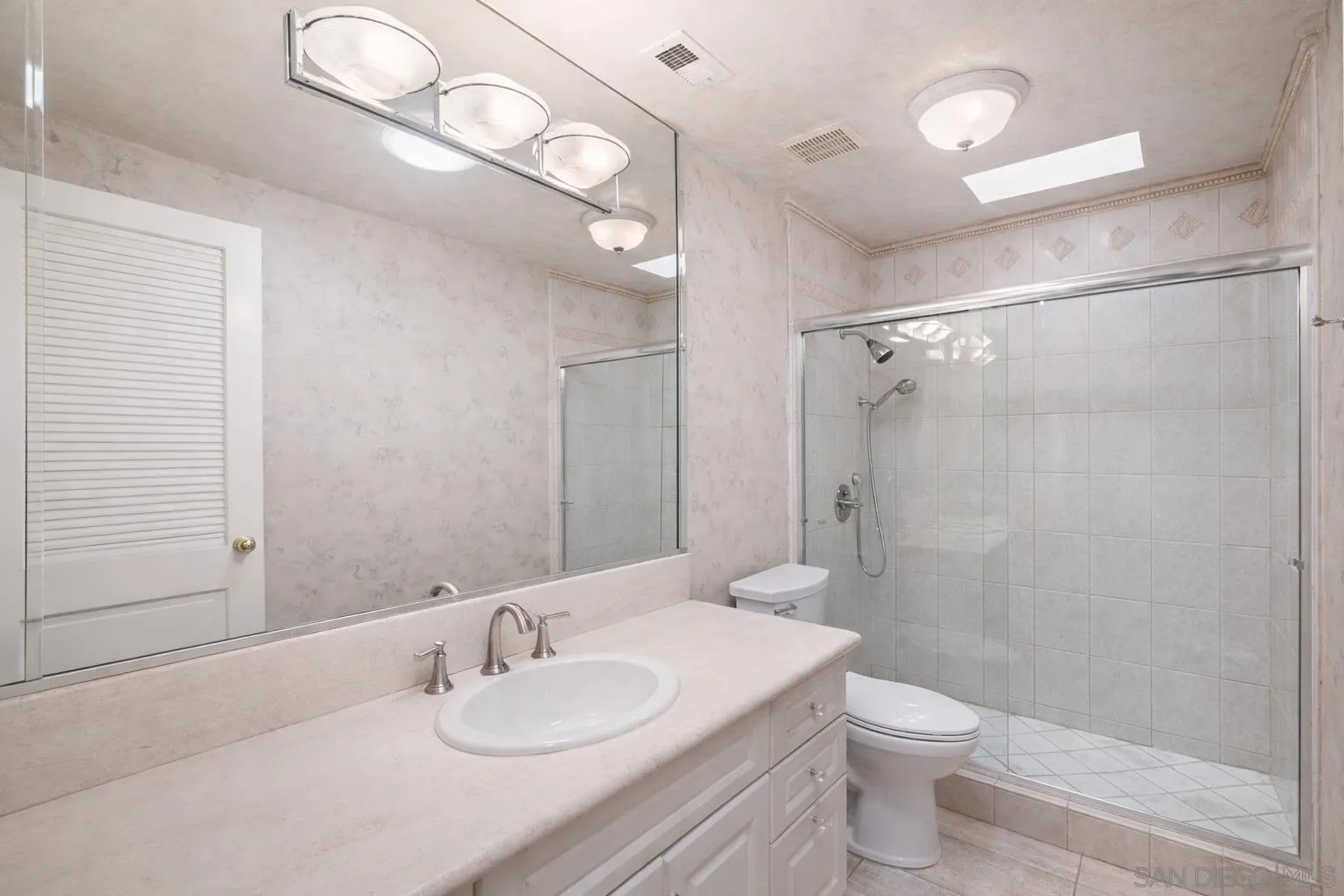 1169 Calle Del Baston