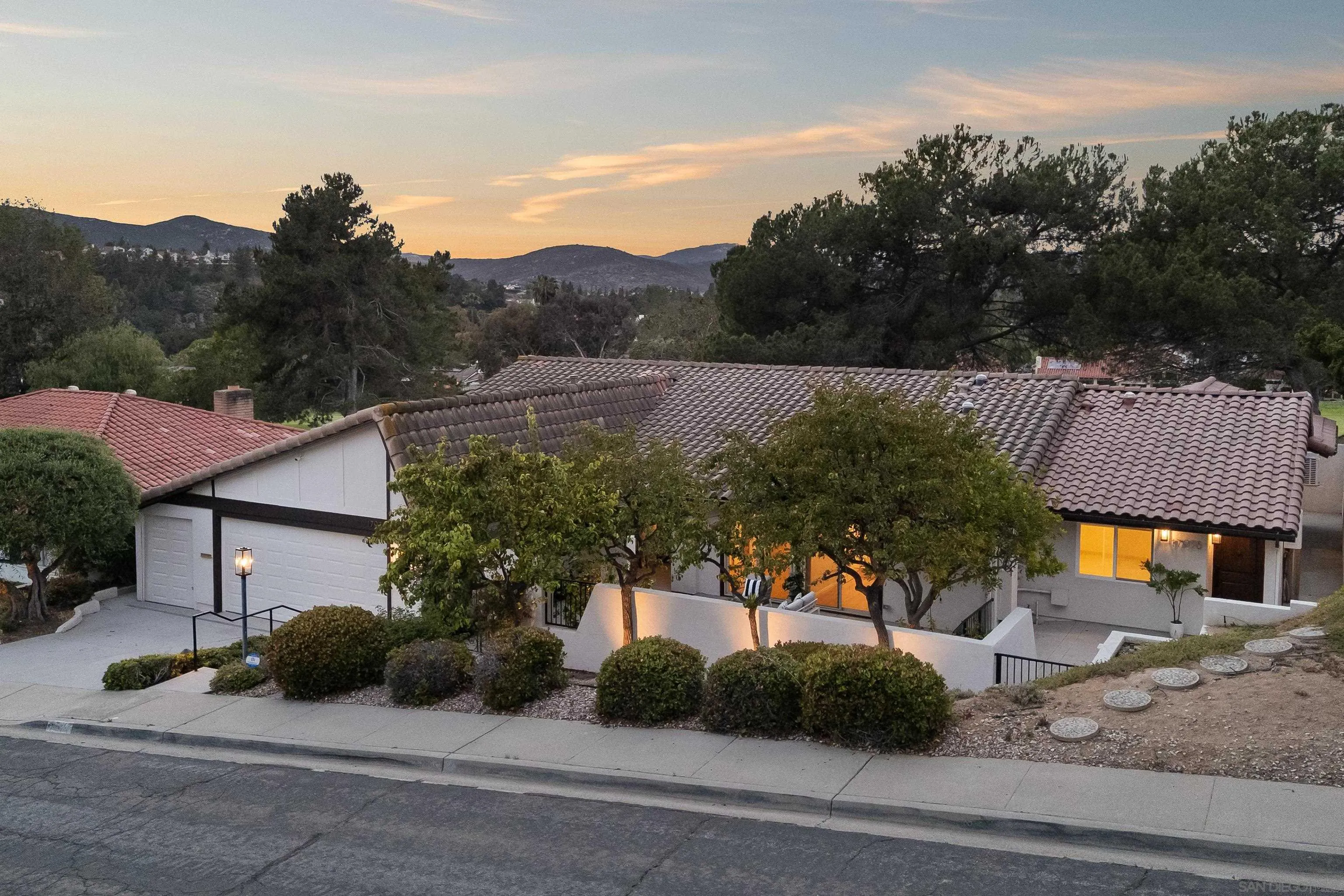 17976 Sencillo Lane