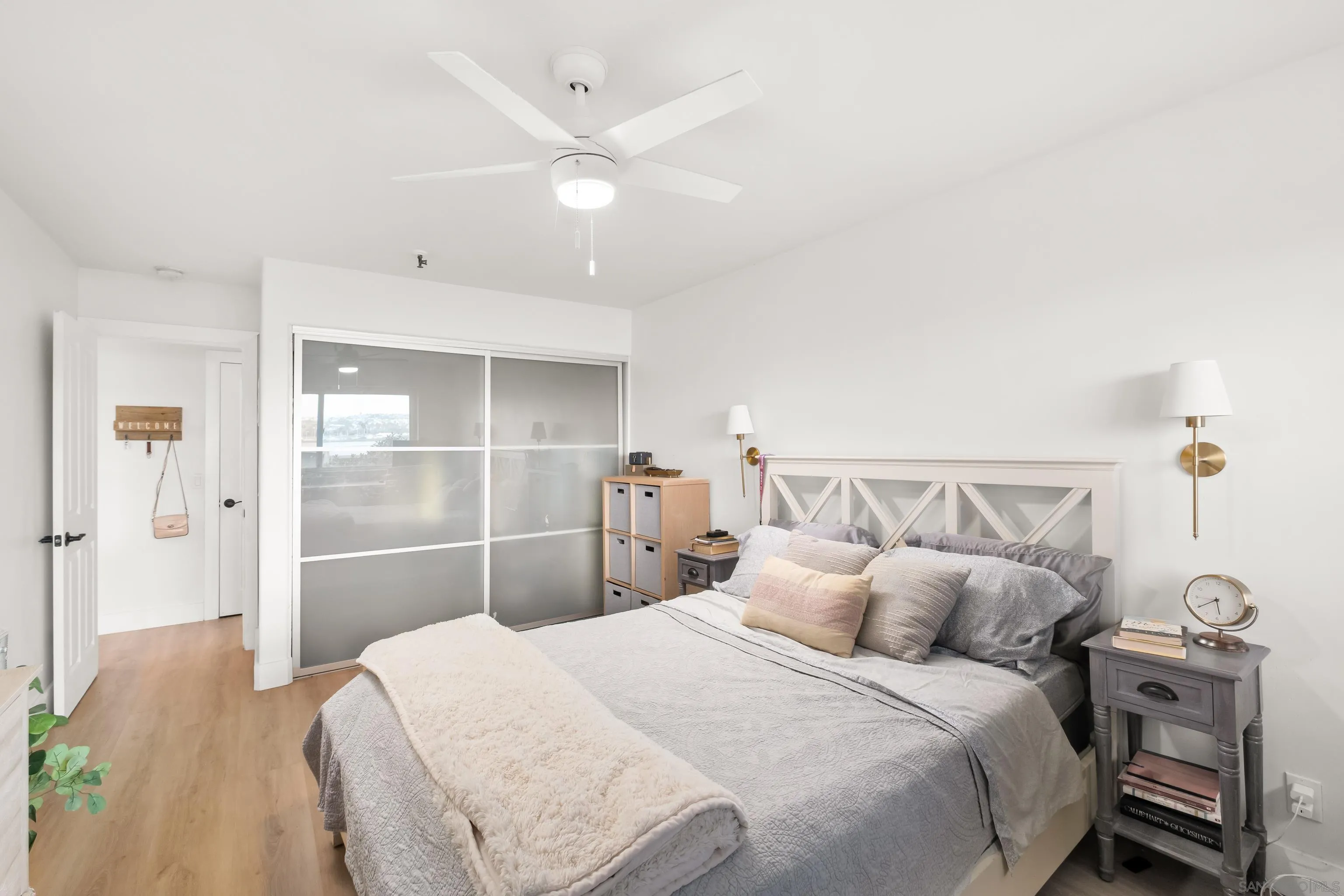 4015 Crown Point Unit 104