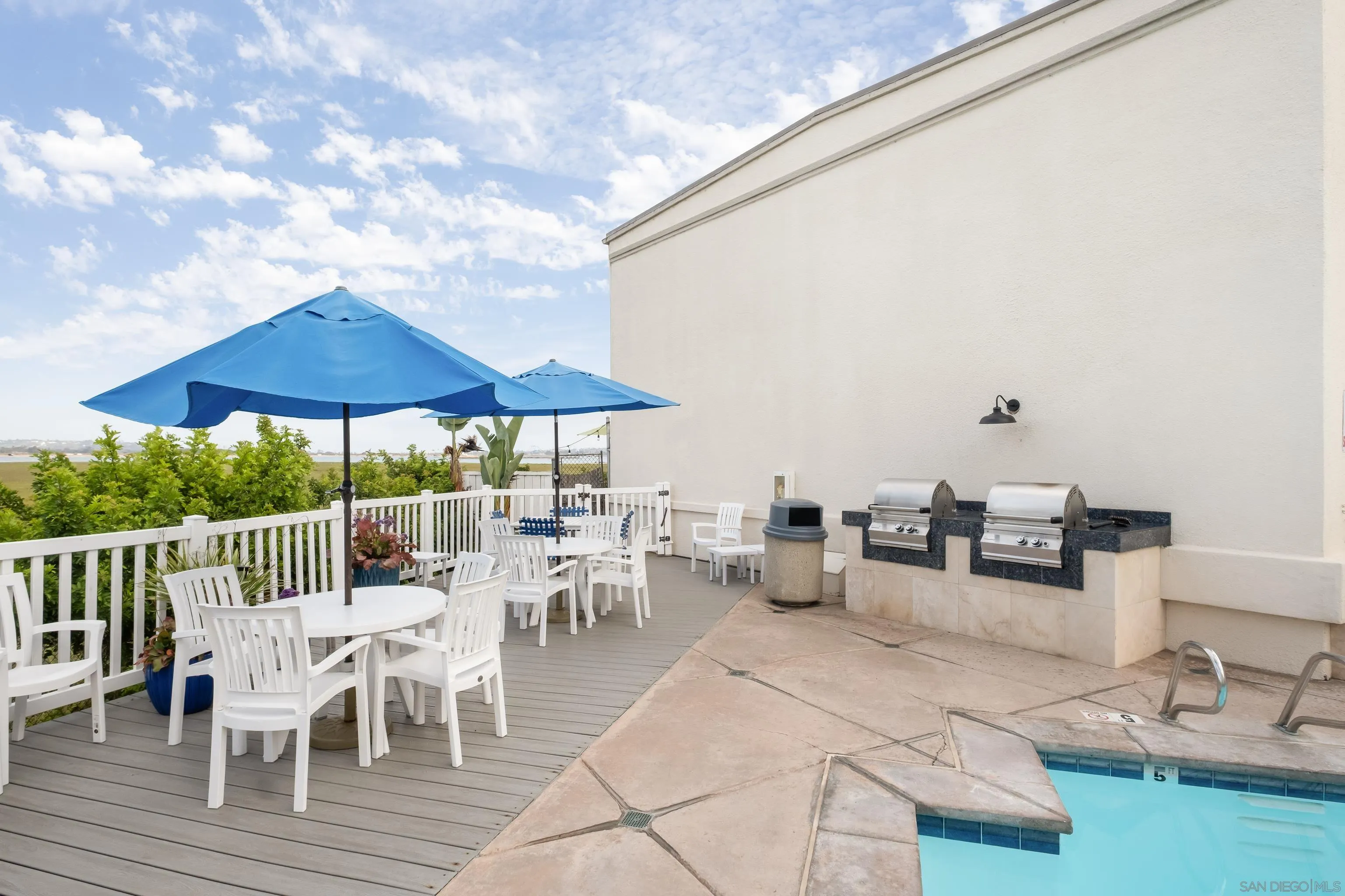 4015 Crown Point Unit 104