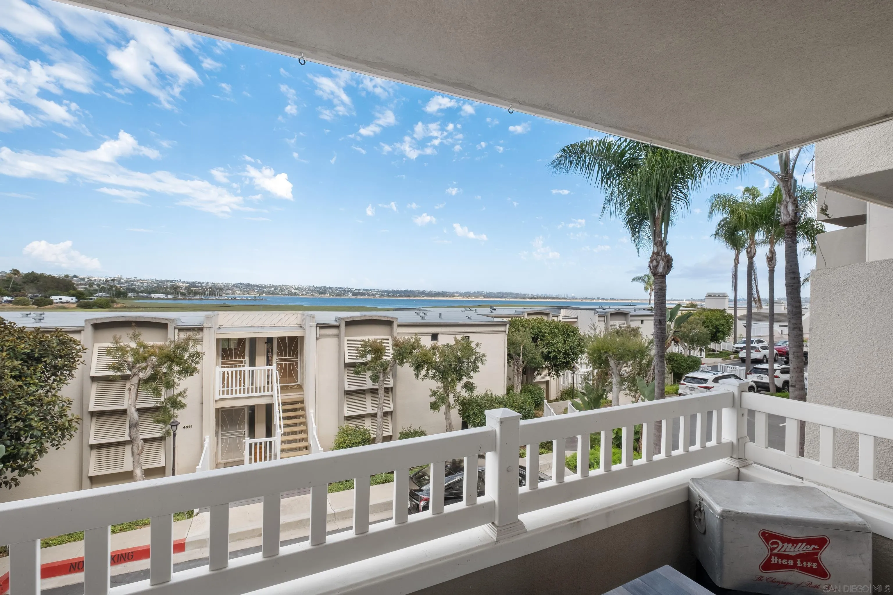 4015 Crown Point Unit 104