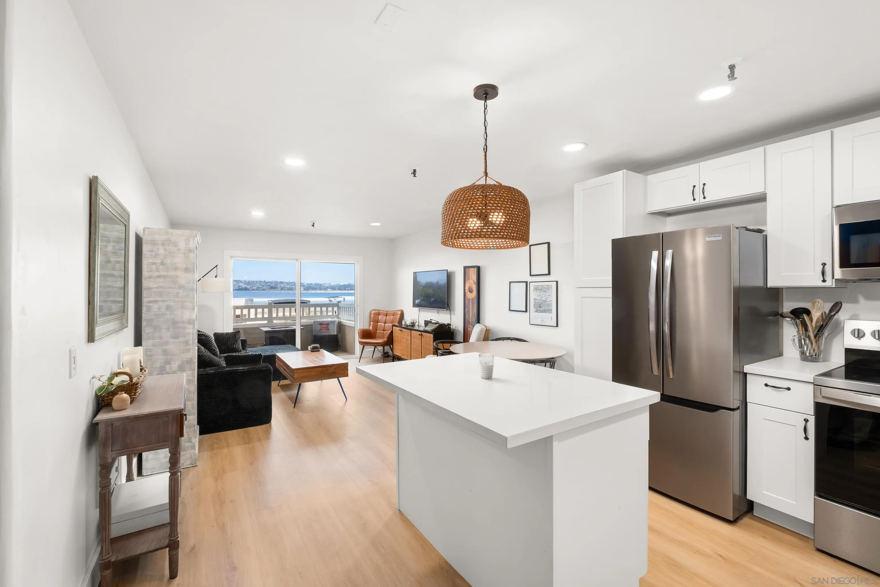 4015 Crown Point Unit 104