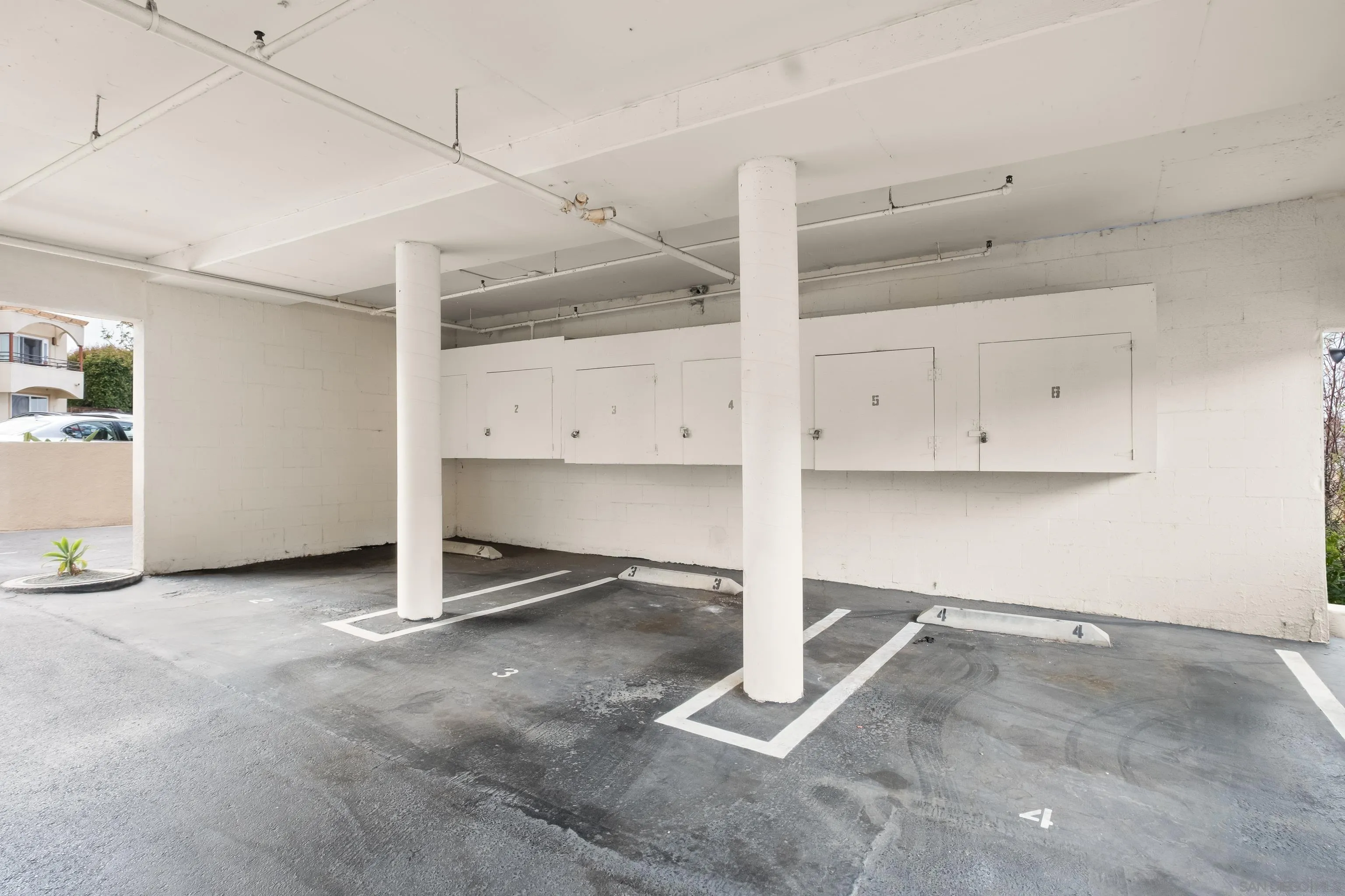 4015 Crown Point Unit 104