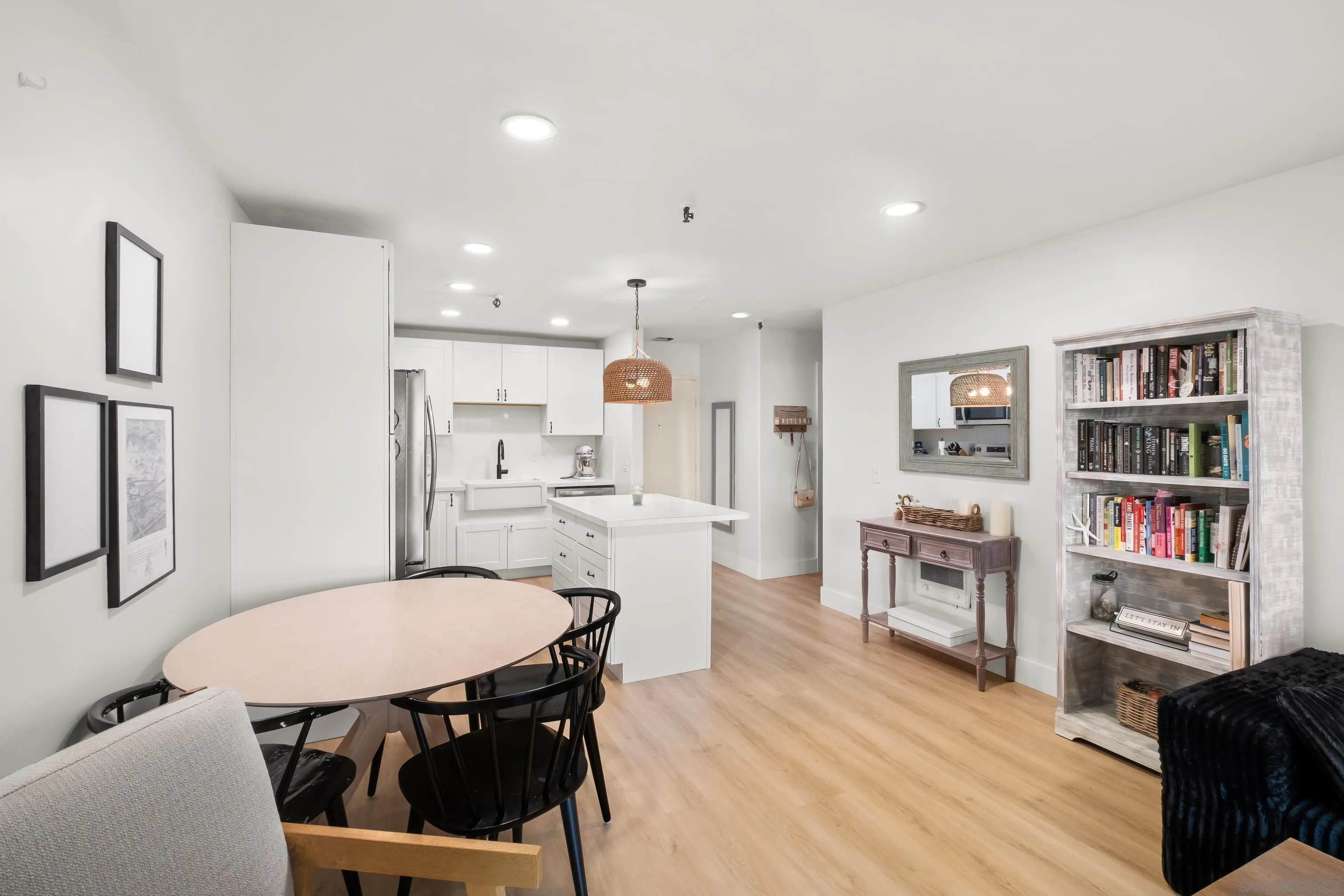 4015 Crown Point Unit 104