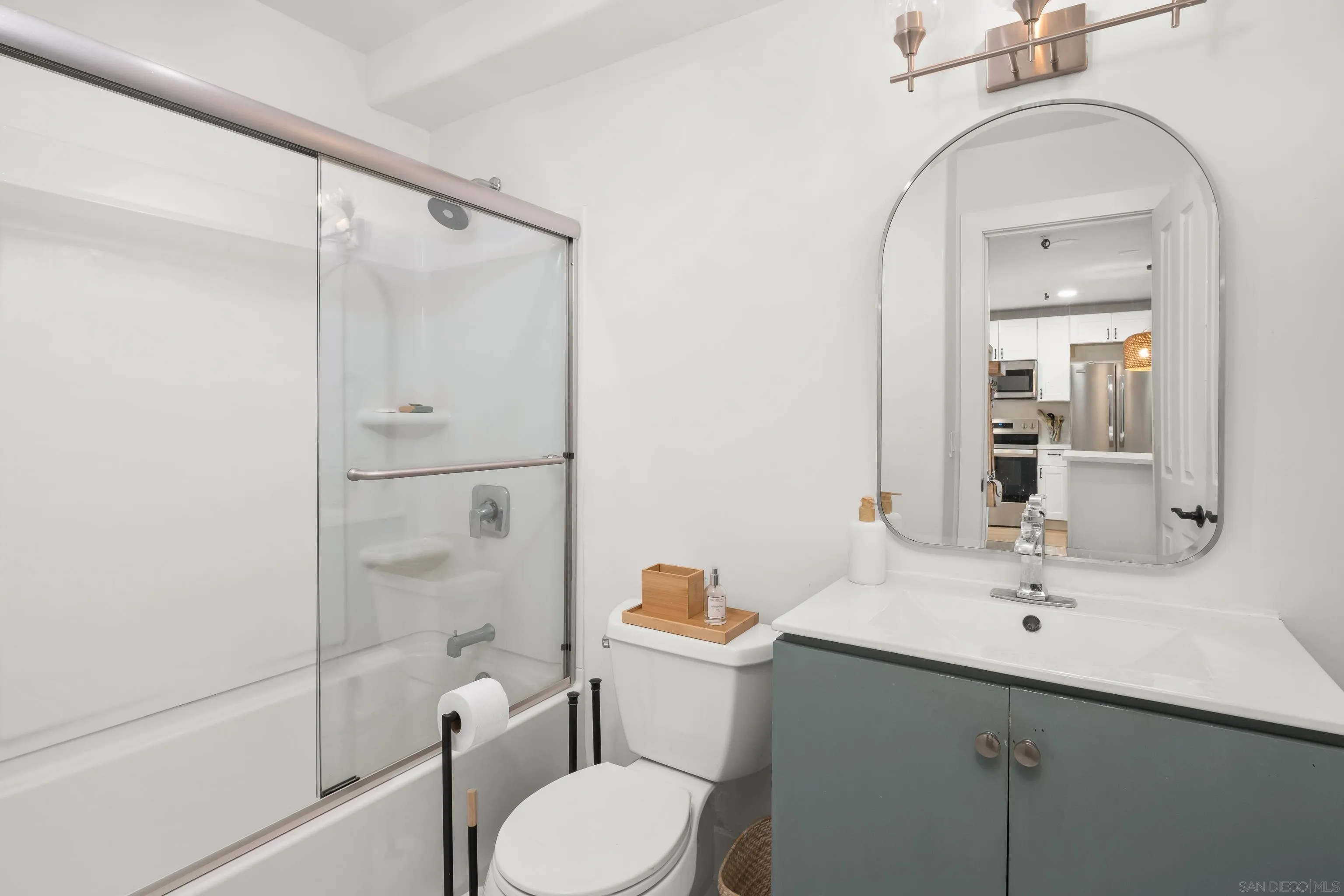 4015 Crown Point Unit 104