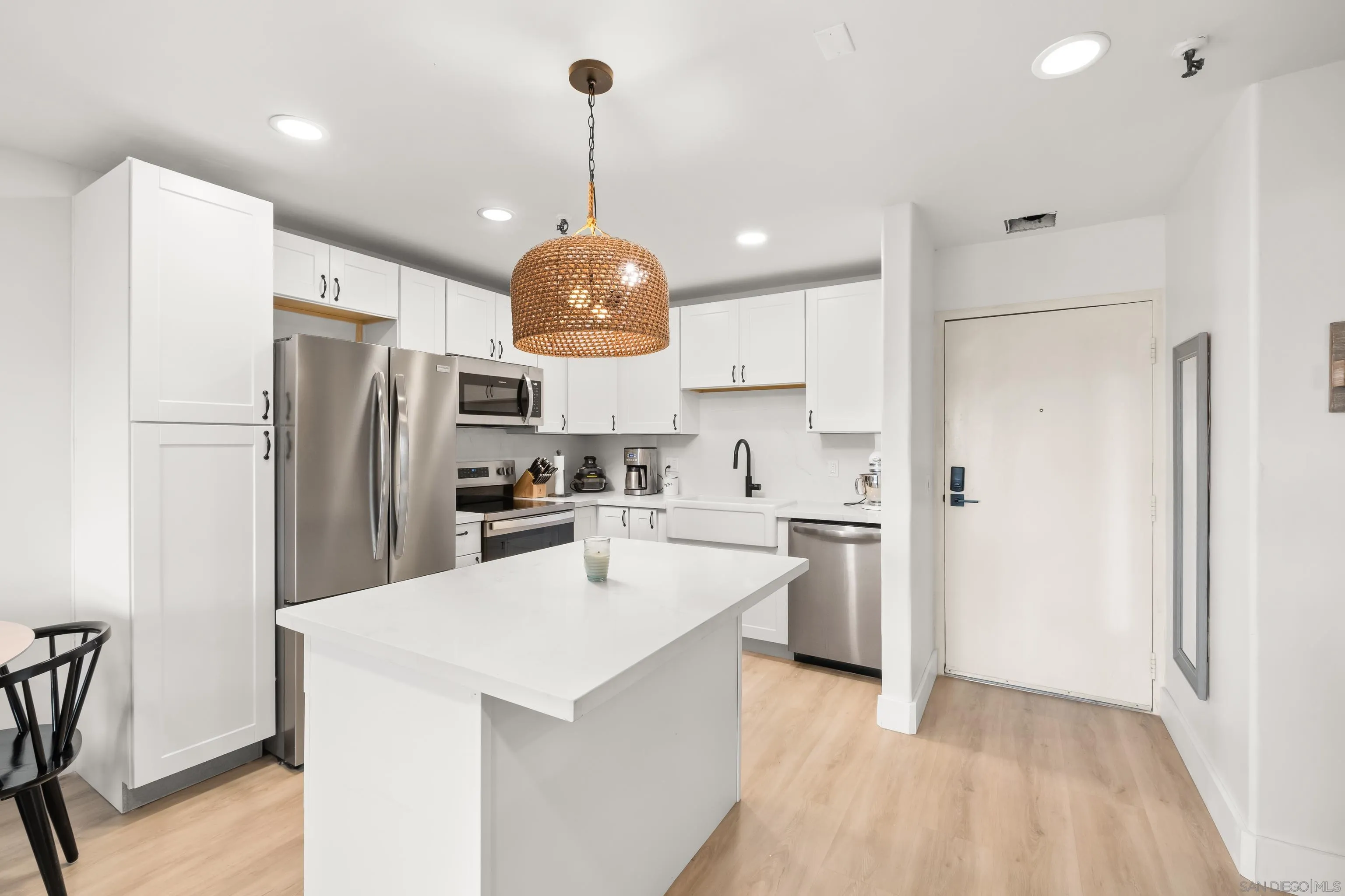 4015 Crown Point Unit 104
