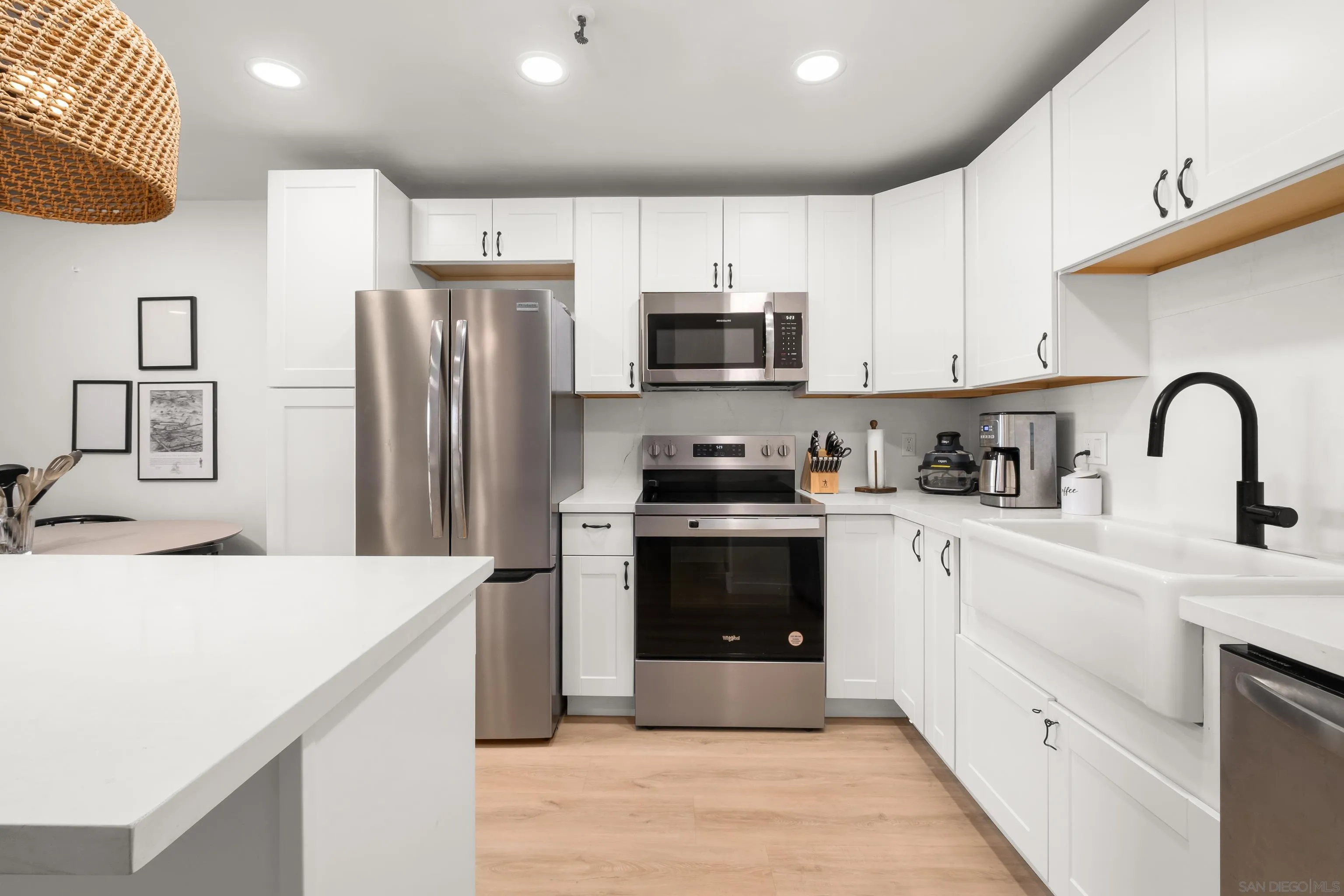 4015 Crown Point Unit 104