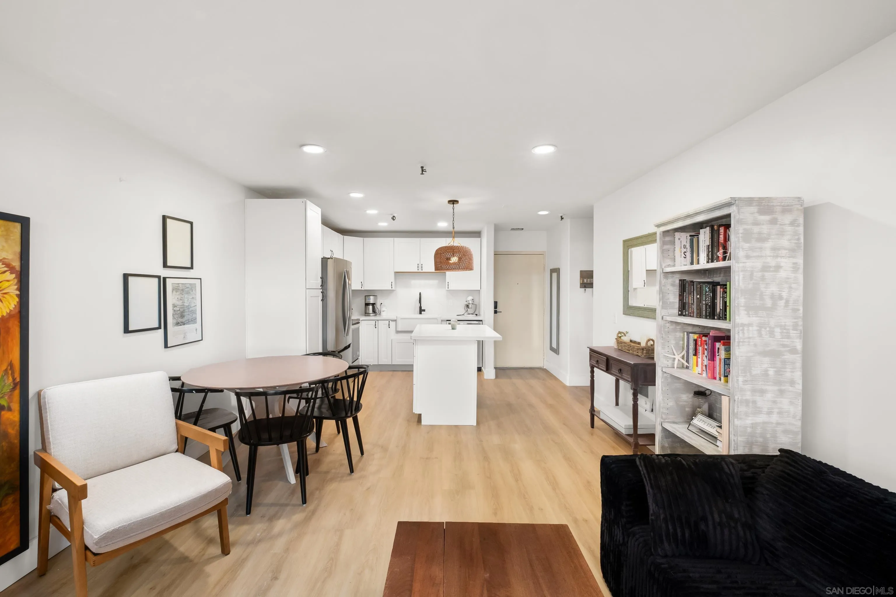 4015 Crown Point Unit 104