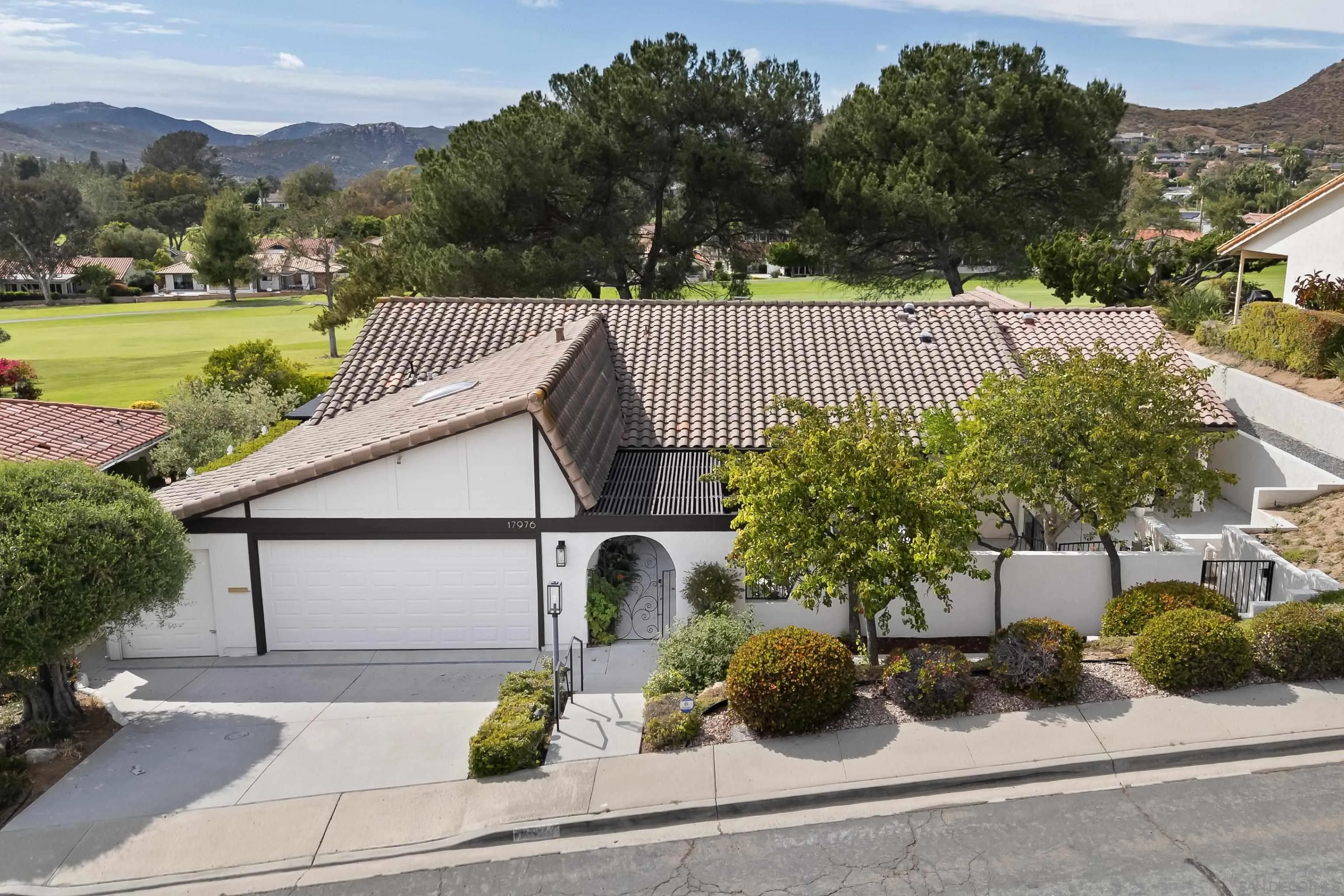 17976 Sencillo Lane