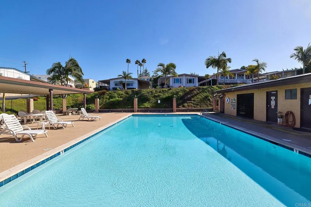 1195 La Moree Road Unit 42